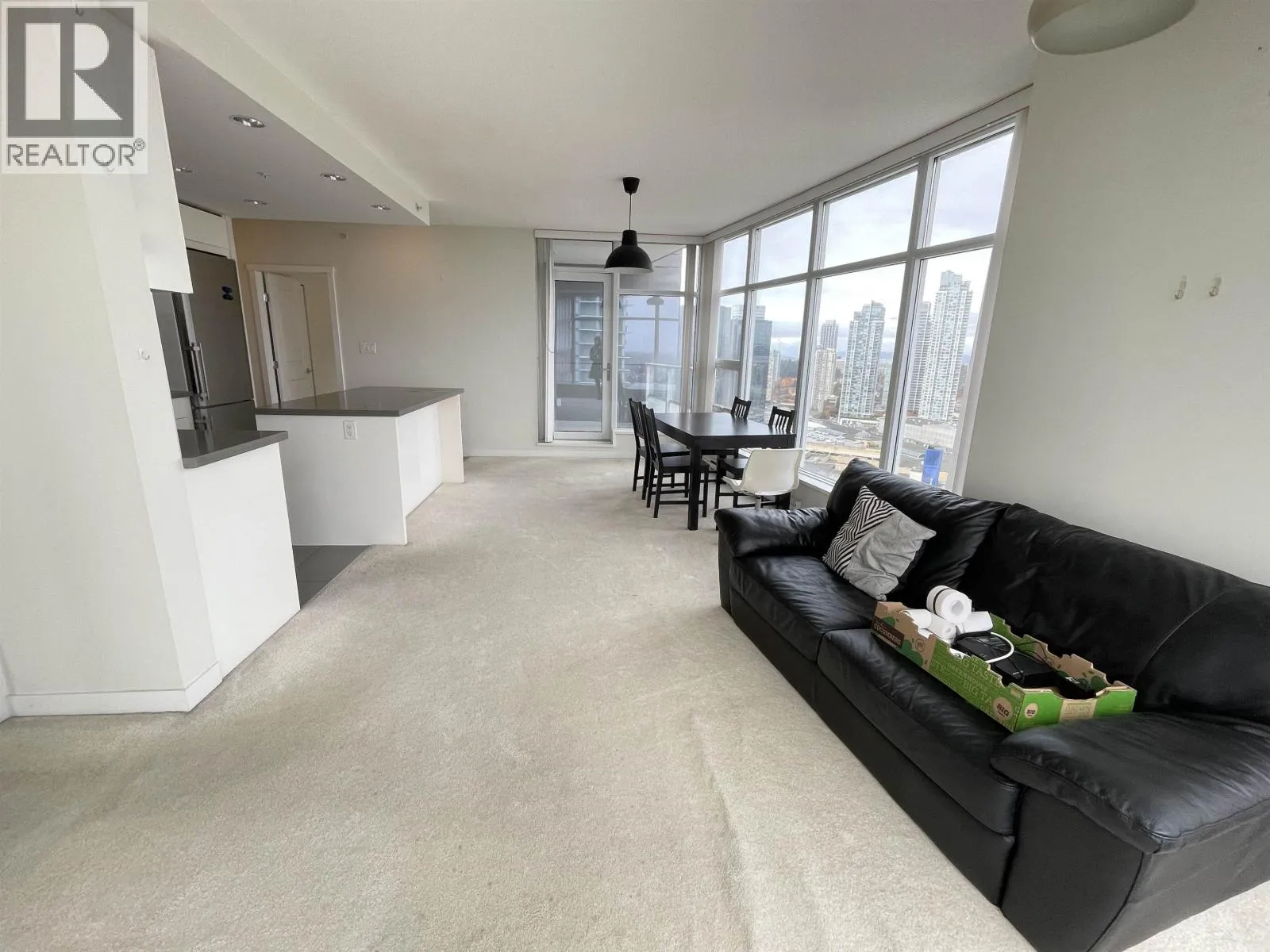 Apartment for rent: 32xx  4880 Bennett Street, Vancouver, British Columbia V5H 0C1