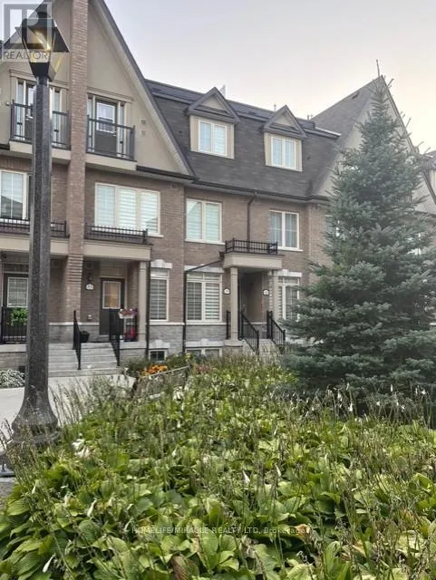 Row / Townhouse for rent: 33 - 181 Parktree Drive, Vaughan, Ontario L6A 5B1