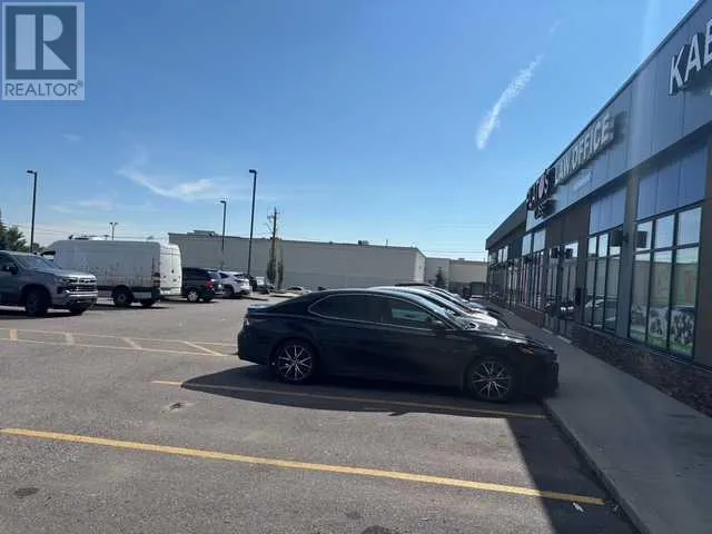 Retail for rent: 33, 3131 27 Street Ne, Calgary, Alberta T1Y 0B3