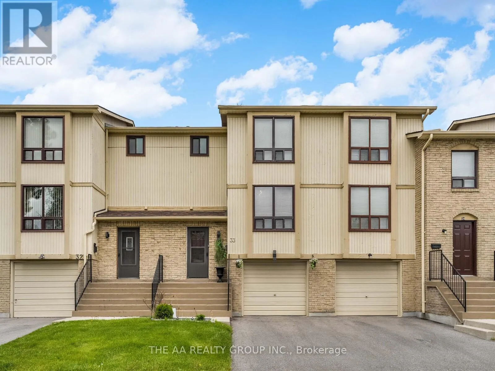 Row / Townhouse for rent: 33 - 33 Guildford Crescent, Brampton, Ontario L6S 3K2