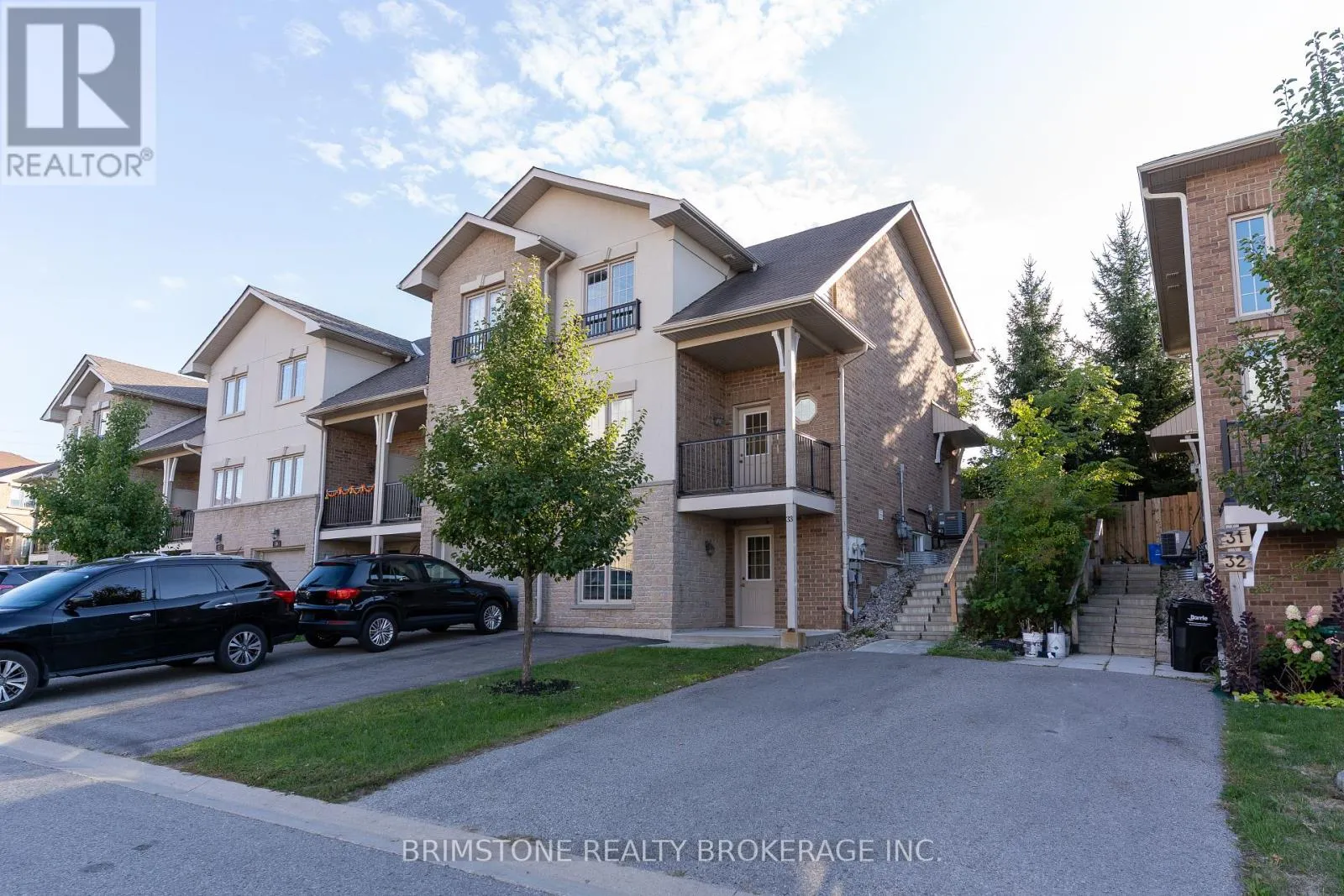 Duplex for rent: #33 / #34 - 175 Stanley Street, Barrie, Ontario L4M 0G2