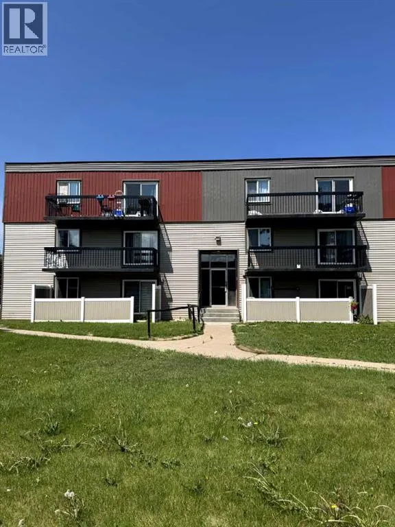 Apartment for rent: 33, 616 Main Street Nw, Slave Lake, Alberta T0G 2A1