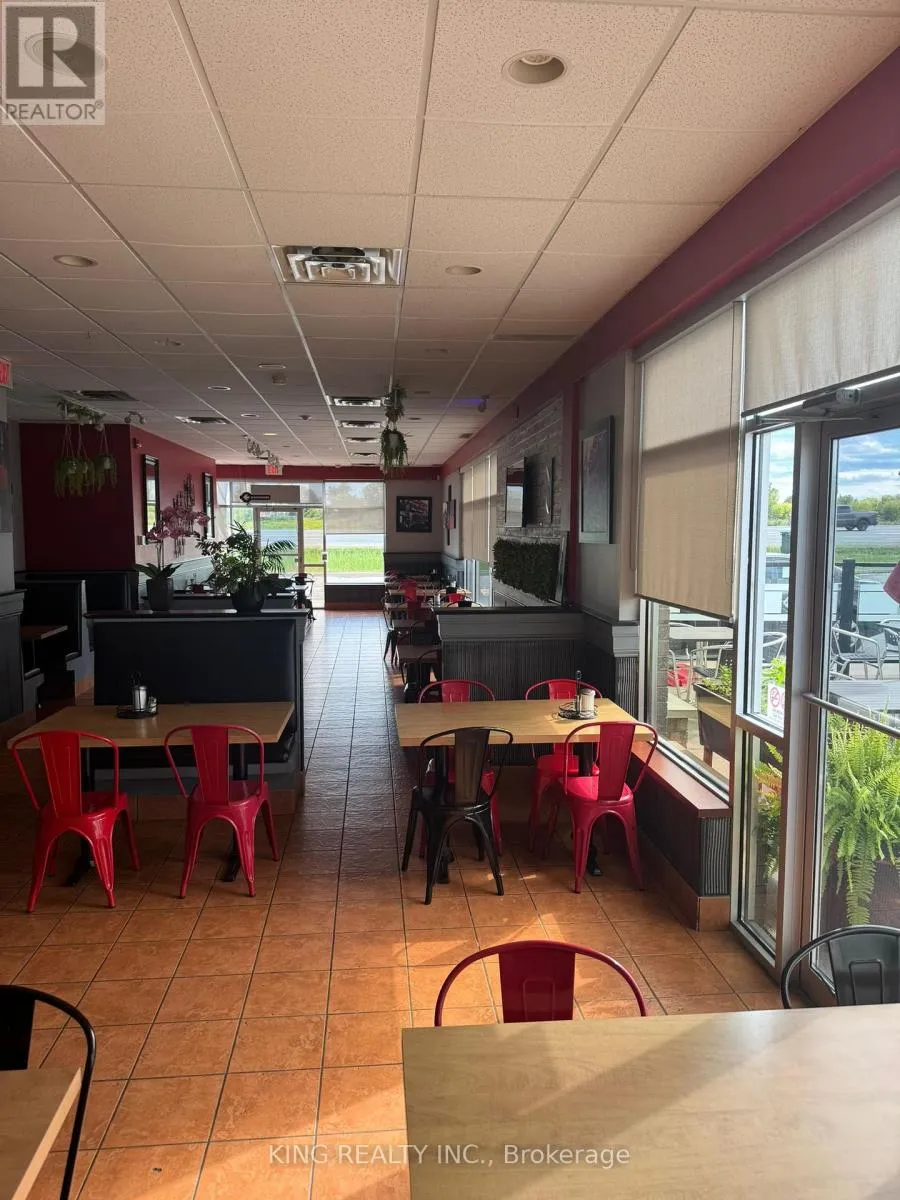 33 Amy Croft Drive, Windsor, Ontario N9K 1C7