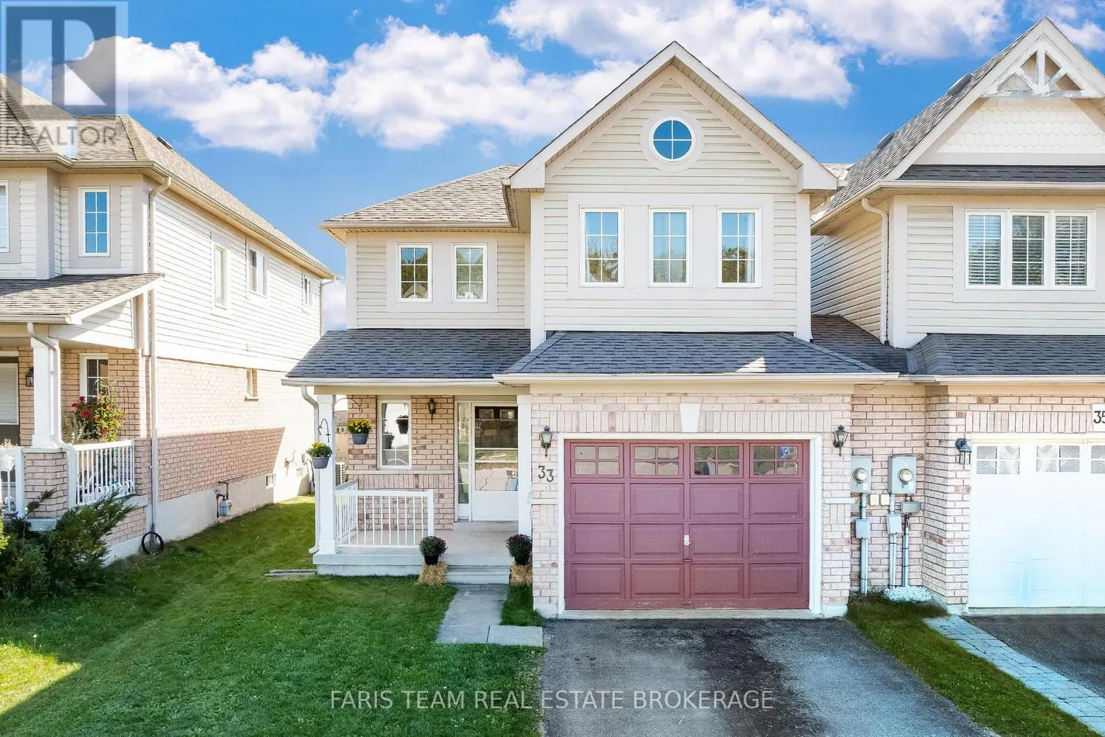 House for rent: 33 Bird Street, Barrie, Ontario L4N 0X4