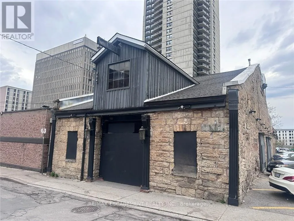 33 Bowen Street, Hamilton, Ontario L8N 3Y6