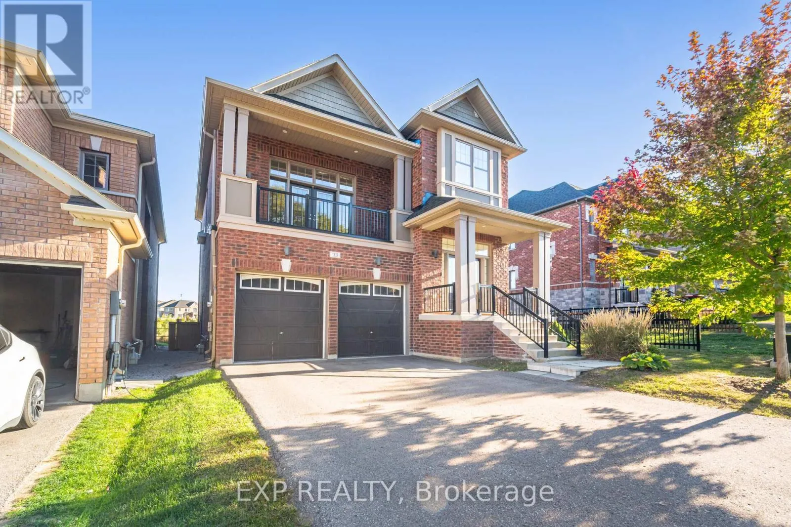 House for rent: 33 Charlotte Abby Drive, East Gwillimbury, Ontario L9N 0T1