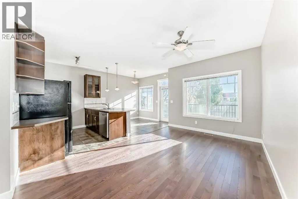 Row / Townhouse for rent: 33 Cimarron Vista Gardens, Okotoks, Alberta T1S 0G2