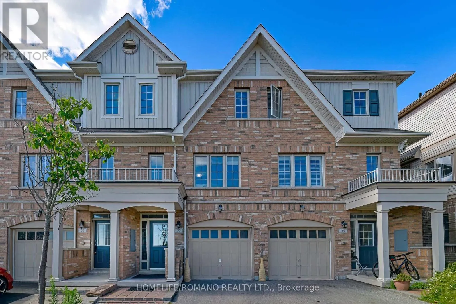 Row / Townhouse for rent: 33 Comfort Way, Whitby, Ontario L1N 2K6