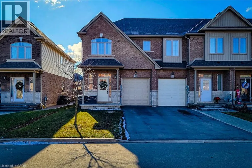 Row / Townhouse for rent: 33 Fairgrounds Drive Drive, Binbrook, Ontario L0R 1C0