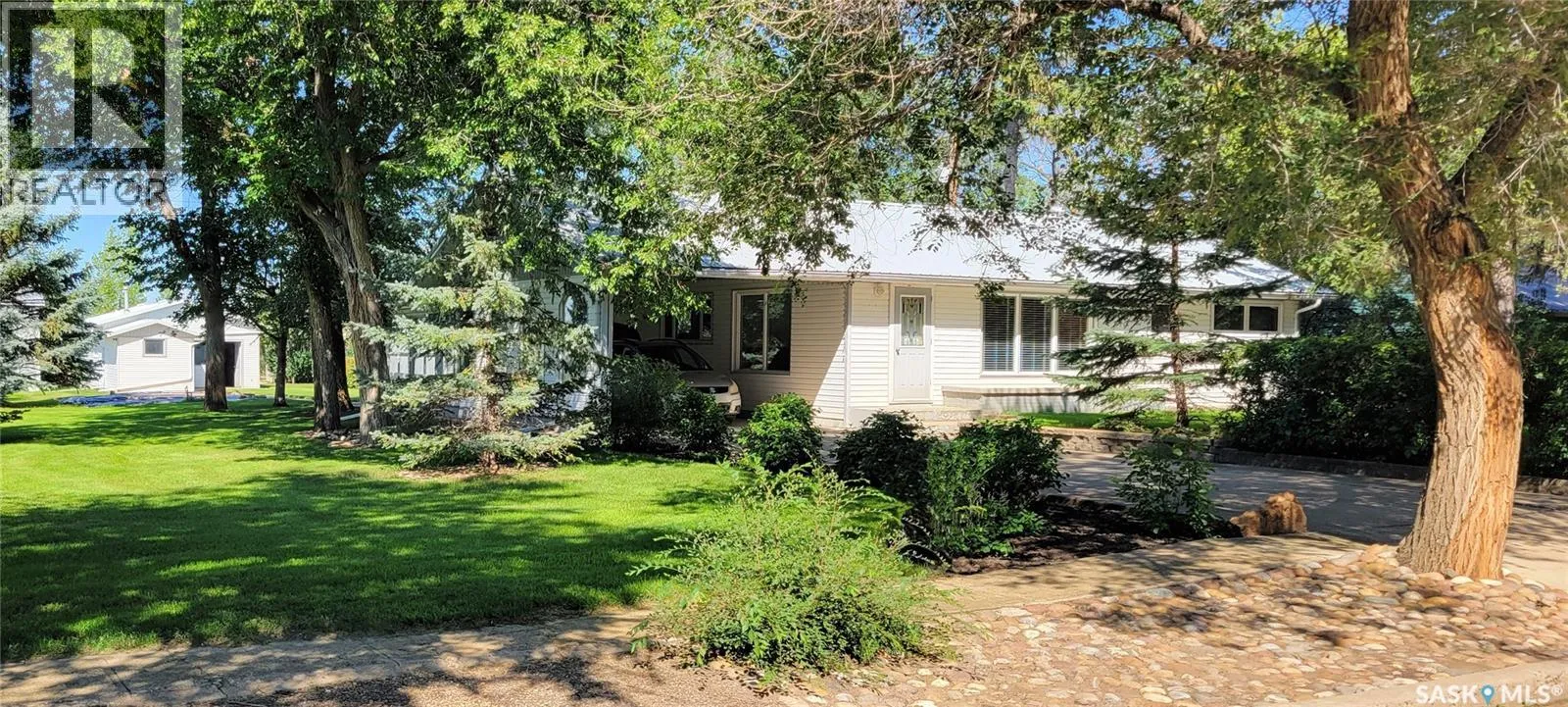 House for rent: 33 Main Street, Willow Bunch Rm No. 42, Saskatchewan S0H 3T0