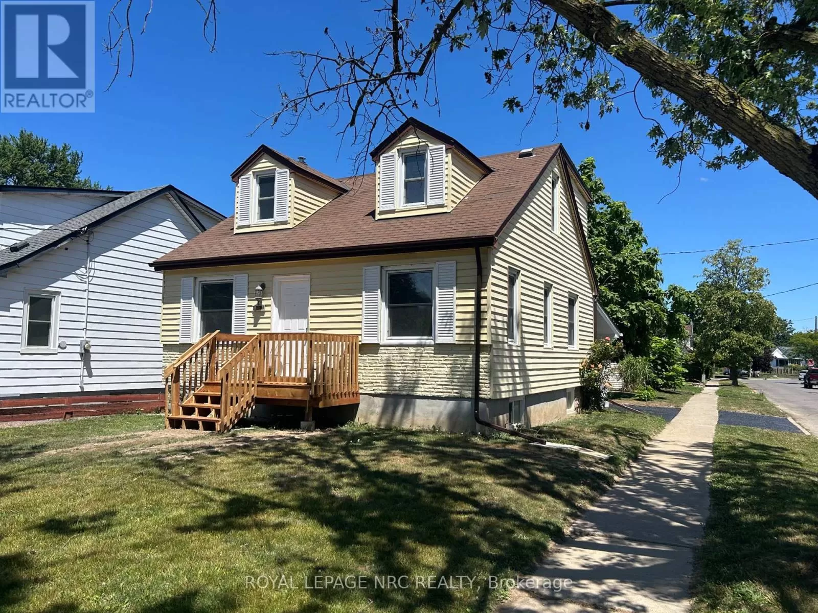 House for rent: 33 Merigold Street, St. Catharines, Ontario L2S 2N4