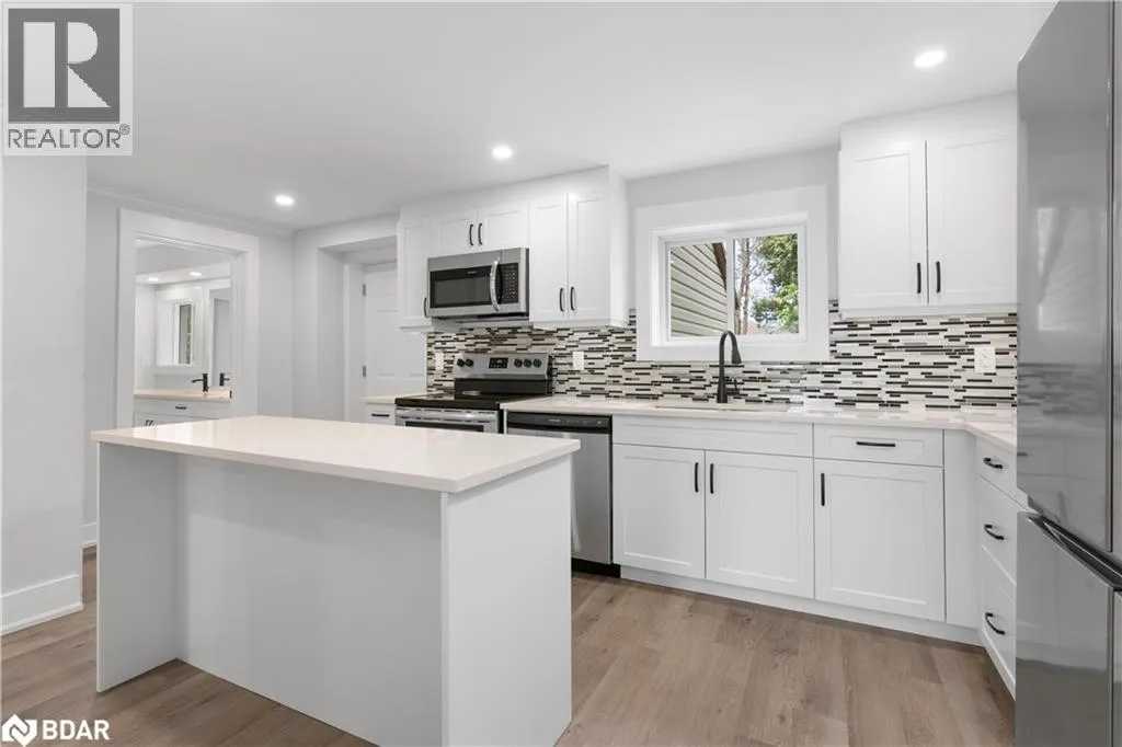 House for rent: 33 Minnesota Street, Collingwood, Ontario L9Y 3S2