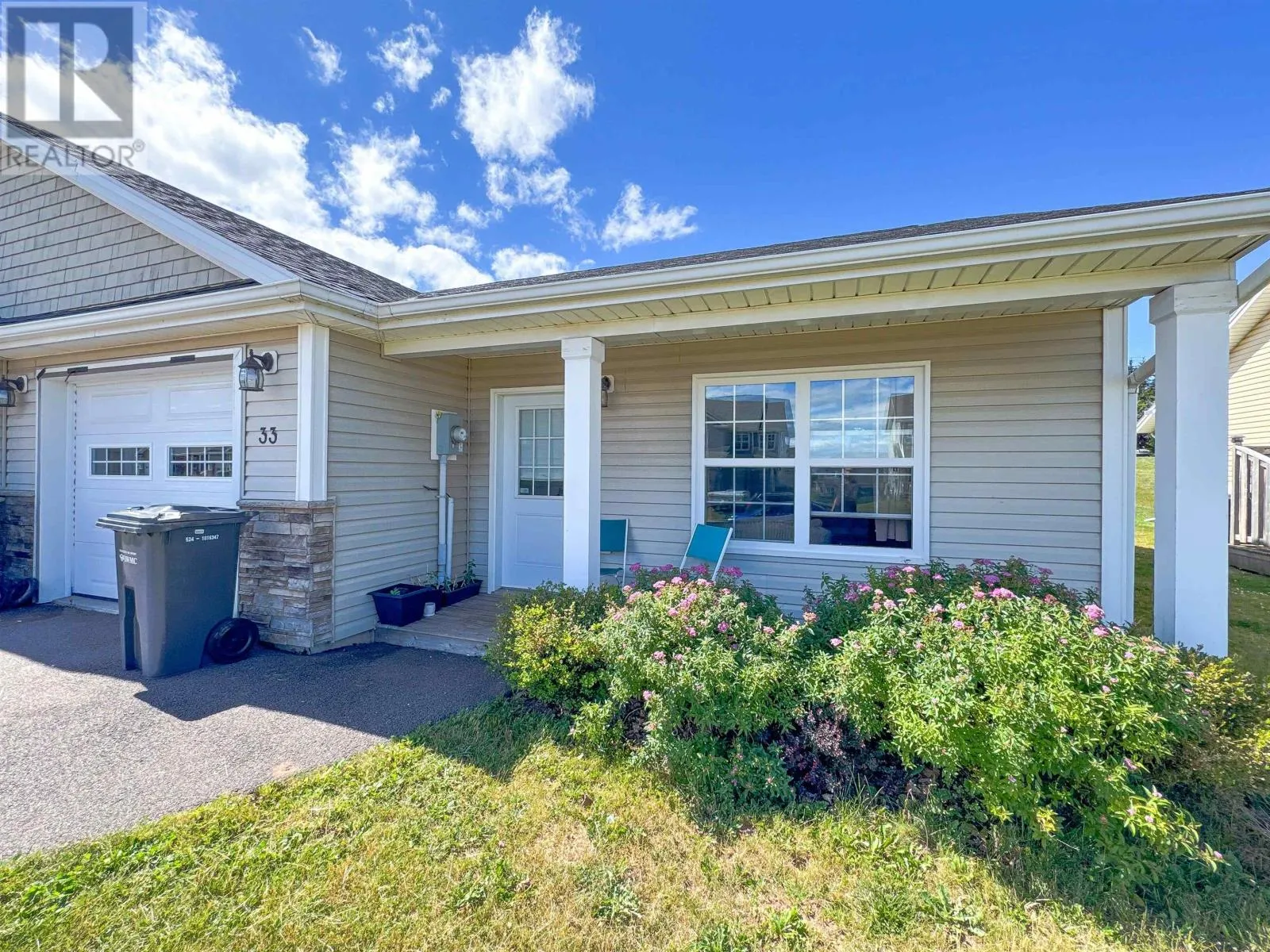 House for rent: 33 Parkman Drive, Charlottetown, Prince Edward Island C1C 0T3