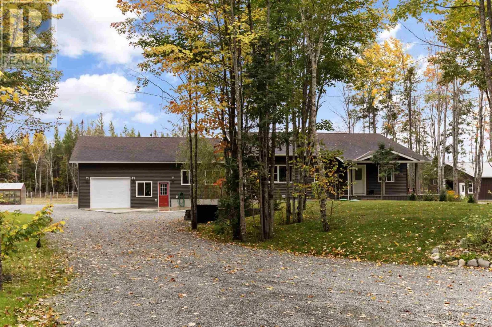 33 Pine Shores Rd, Goulais River, Ontario P0S 1E0