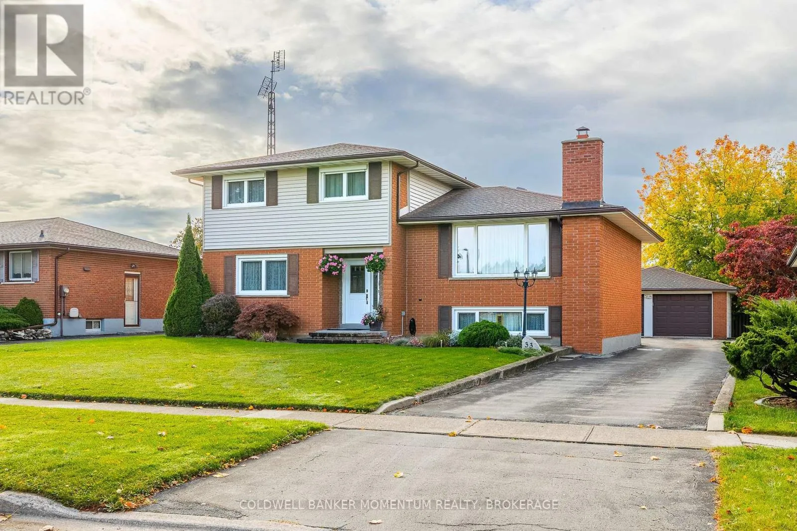 House for rent: 33 Rolling Acres Drive, Welland, Ontario L3C 3N4