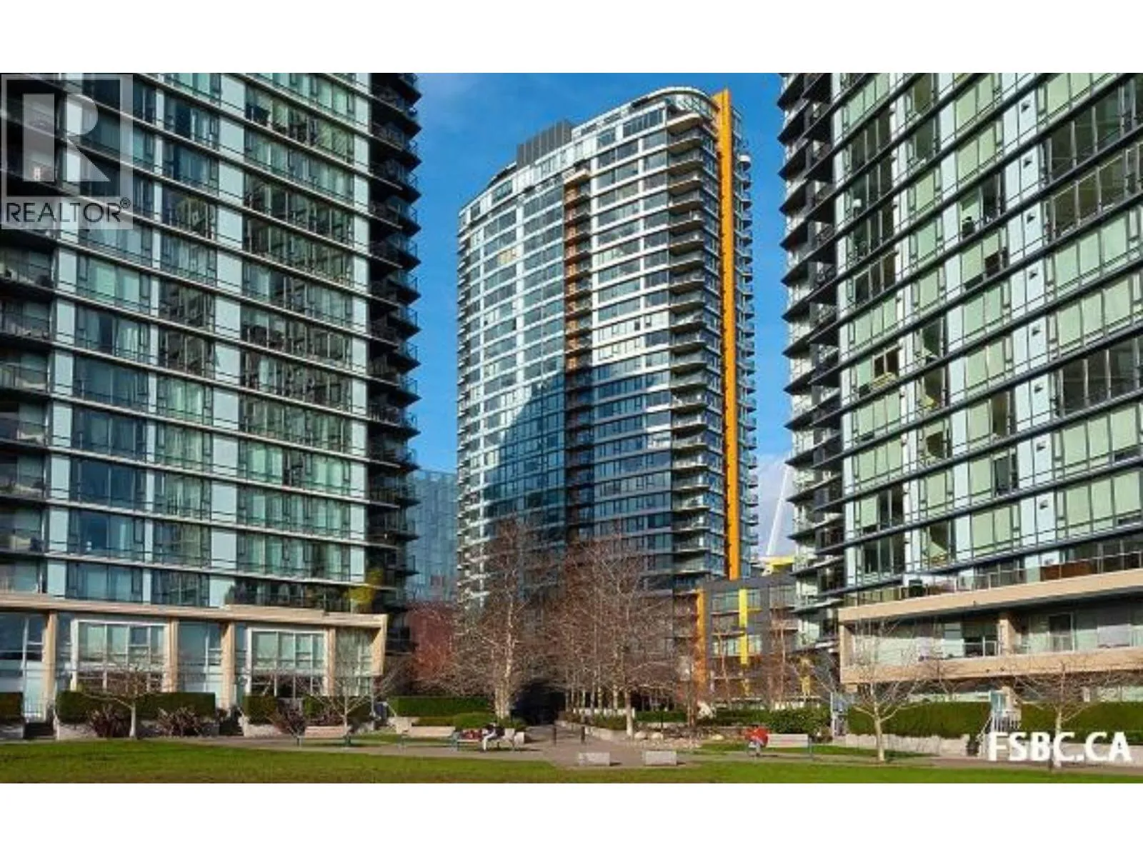 Apartment for rent: 33 Smithe Street, Vancouver, British Columbia V6B 0B5