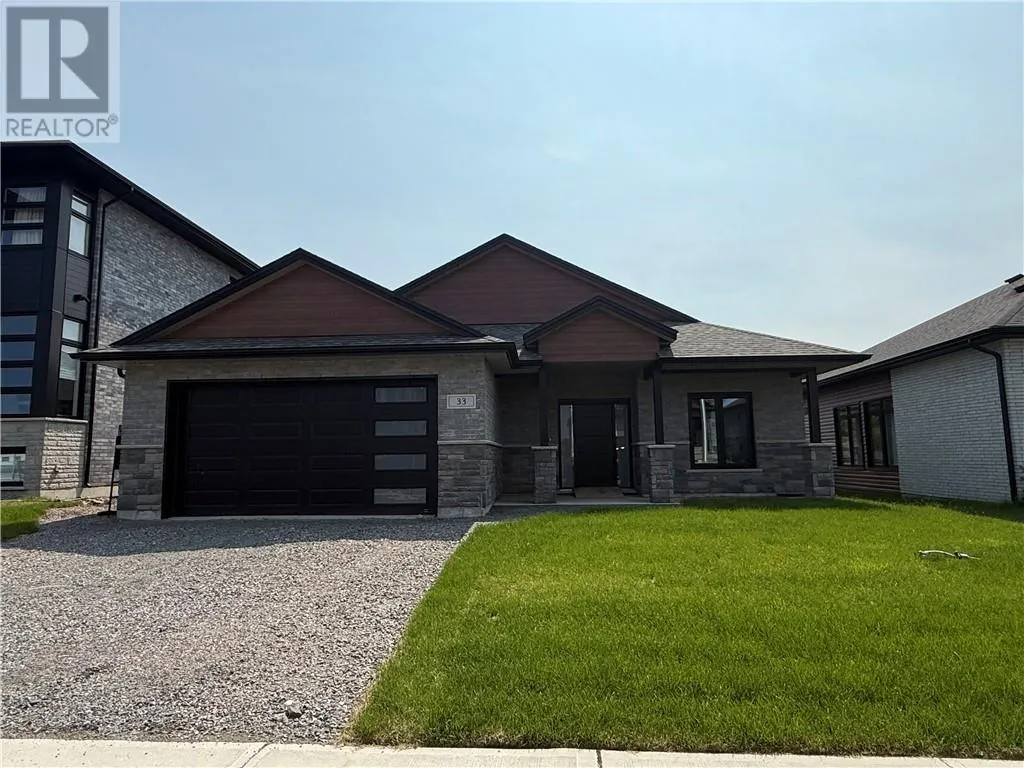 House for rent: 33 Teravista Way, Sudbury, Ontario P3E 0H9