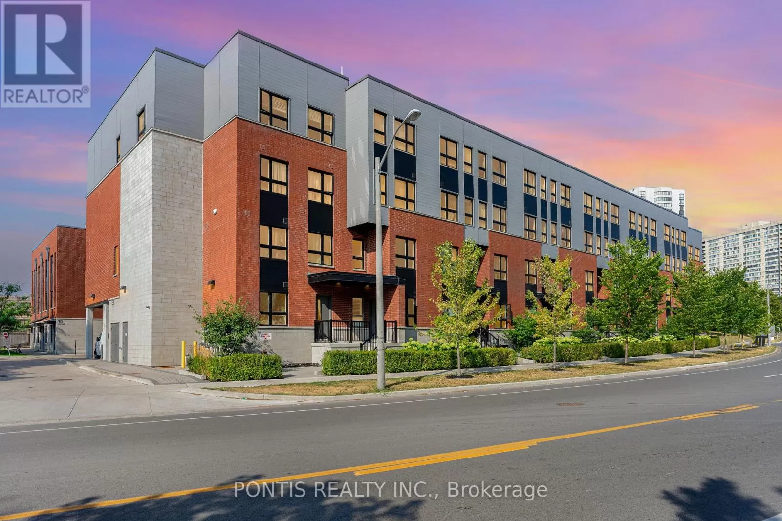 Row / Townhouse for rent: 330 - 2100 Bridletowne Circle, Toronto, Ontario M1W 0A6