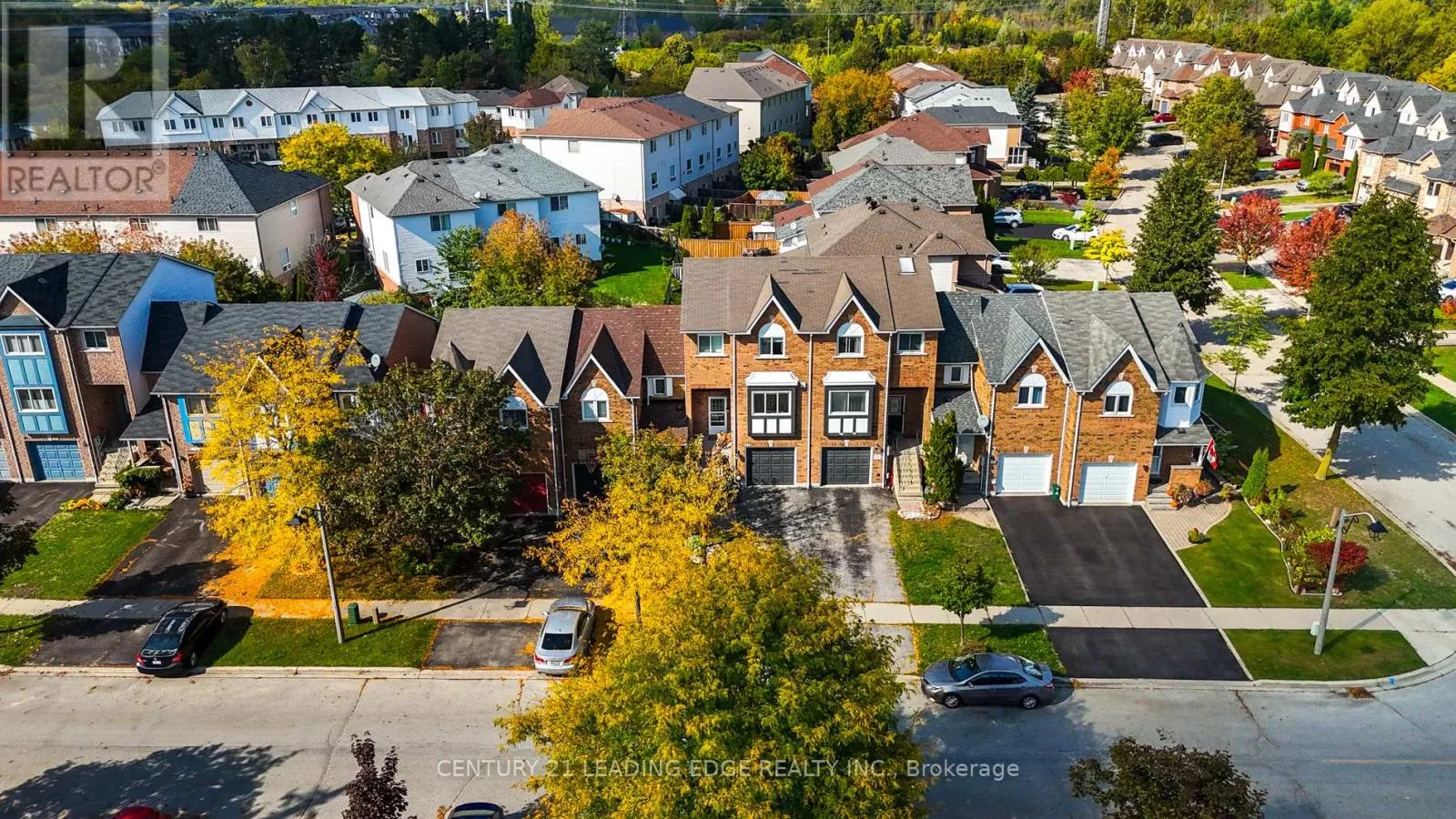 Row / Townhouse for rent: 330 Sparrow Circle, Pickering, Ontario L1V 6Y3