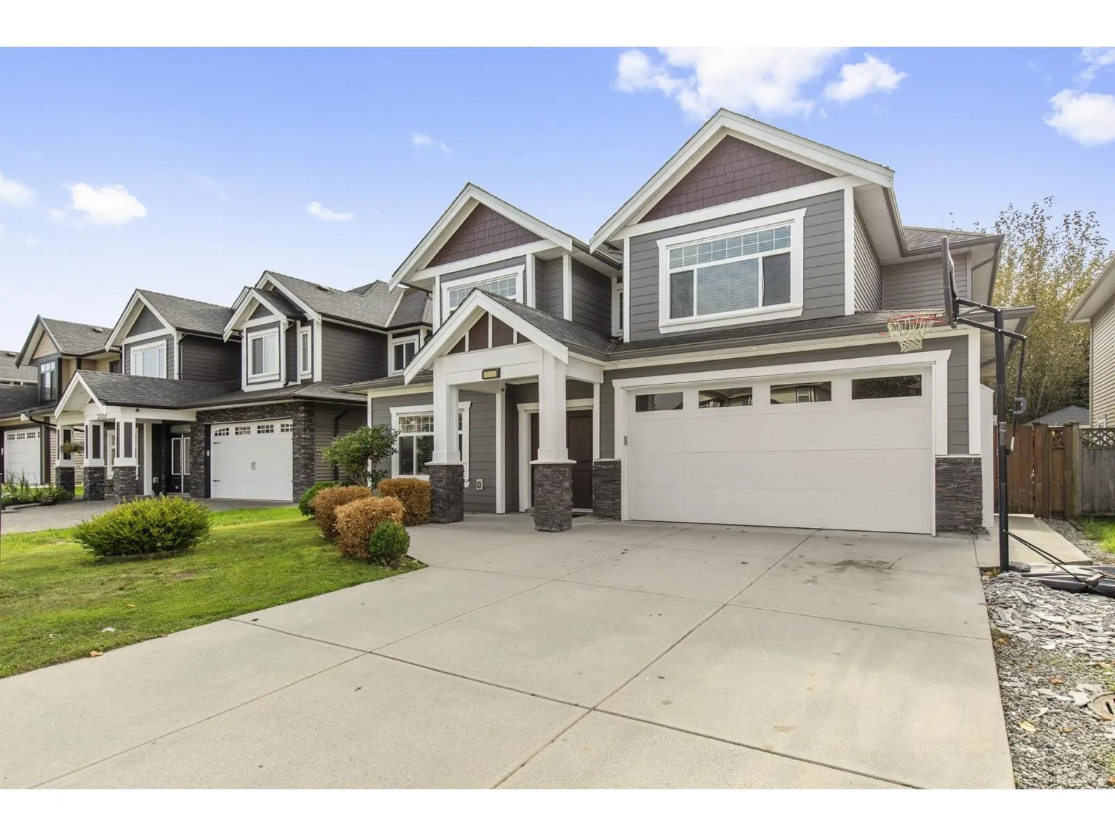 House for rent: 33008 Egglestone Avenue, Mission, British Columbia V2V 7R7