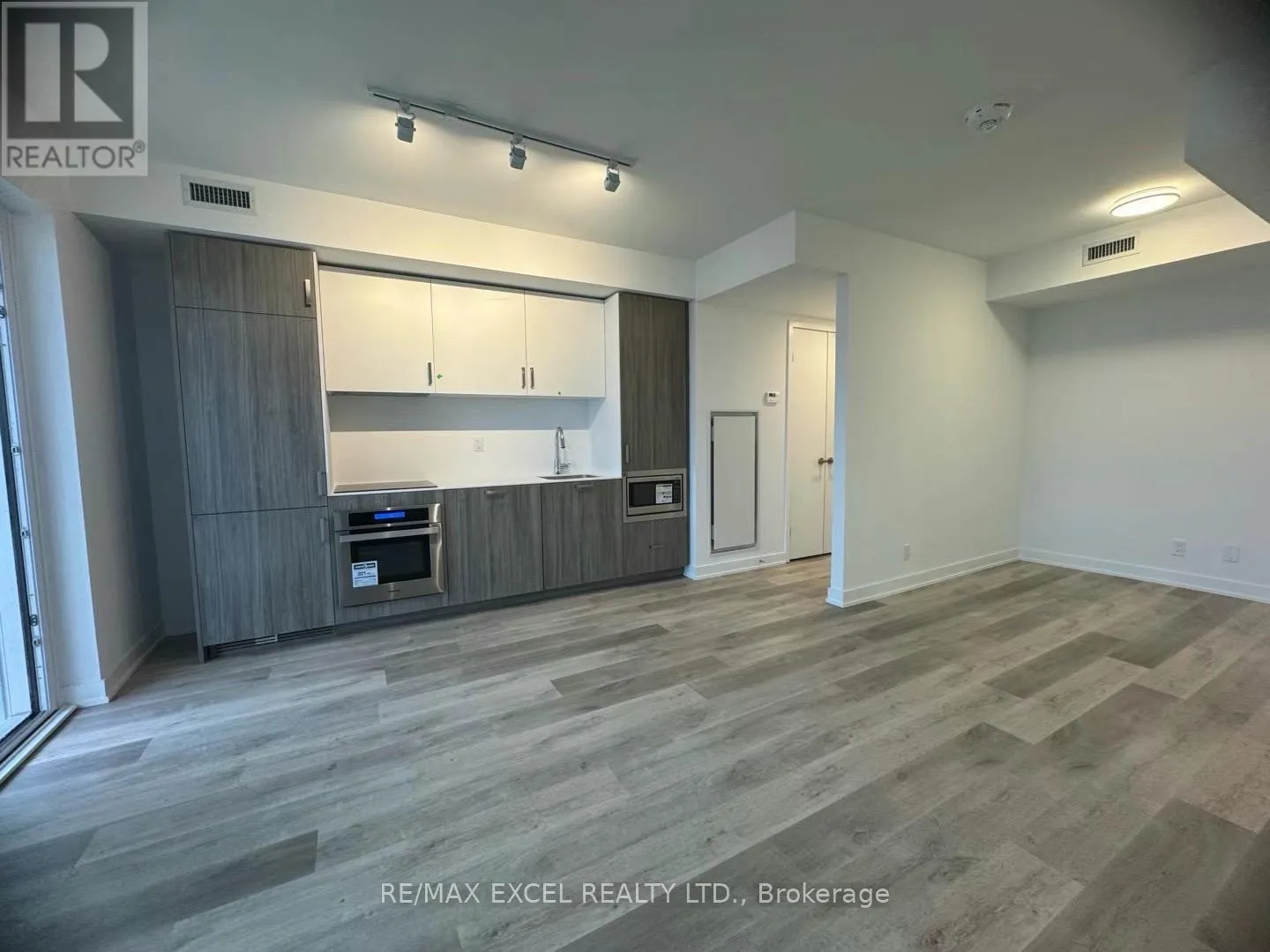 Apartment for rent: 3301 - 88 Queen Street E, Toronto, Ontario M5C 0B6