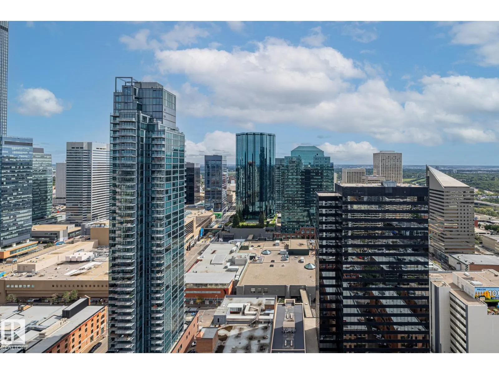 Apartment for rent: #3302 10152 104 St Nw, Edmonton, Alberta T5J 0B6