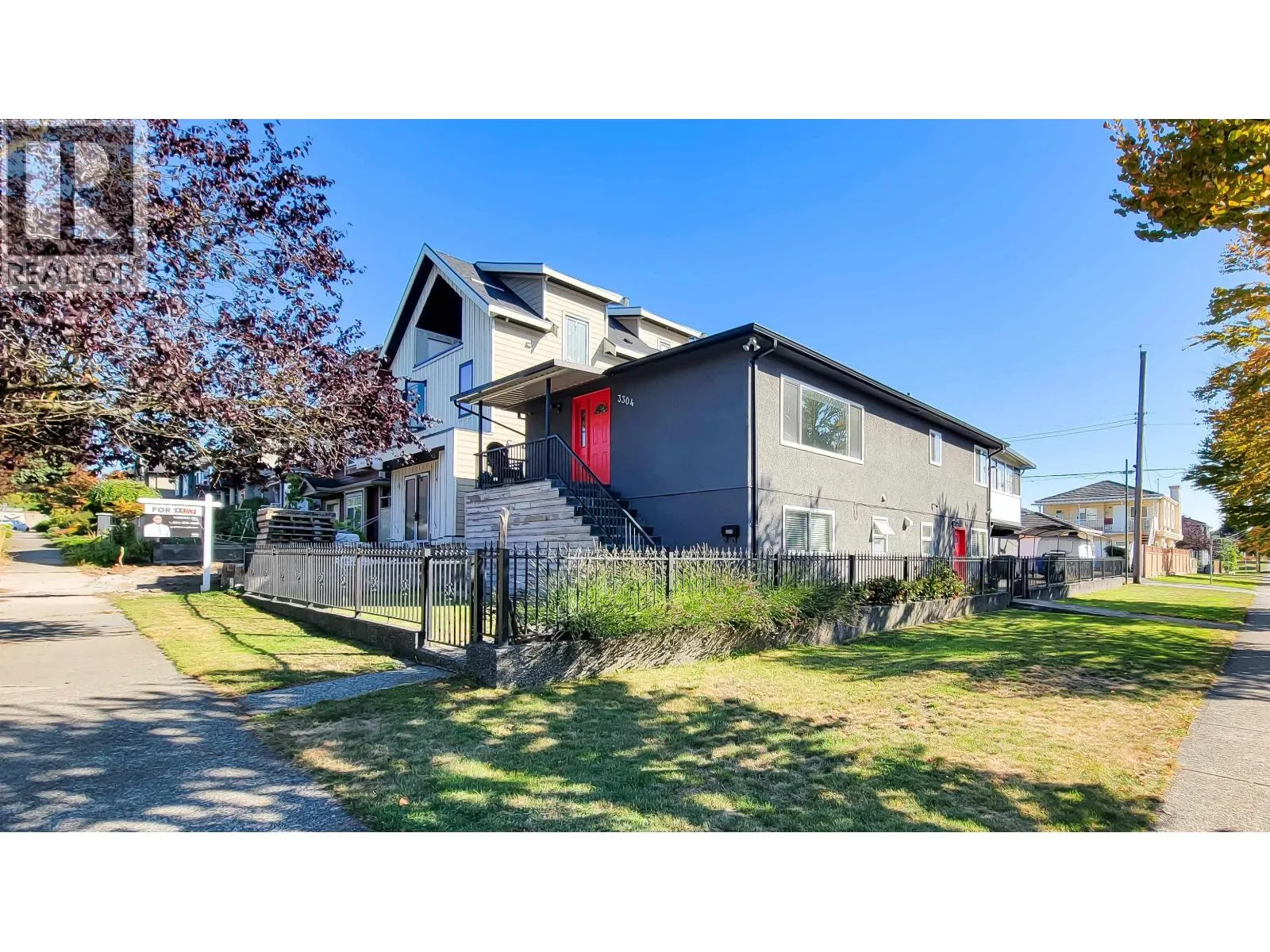 House for rent: 3304 Venables Street, Vancouver, British Columbia V5K 2S8