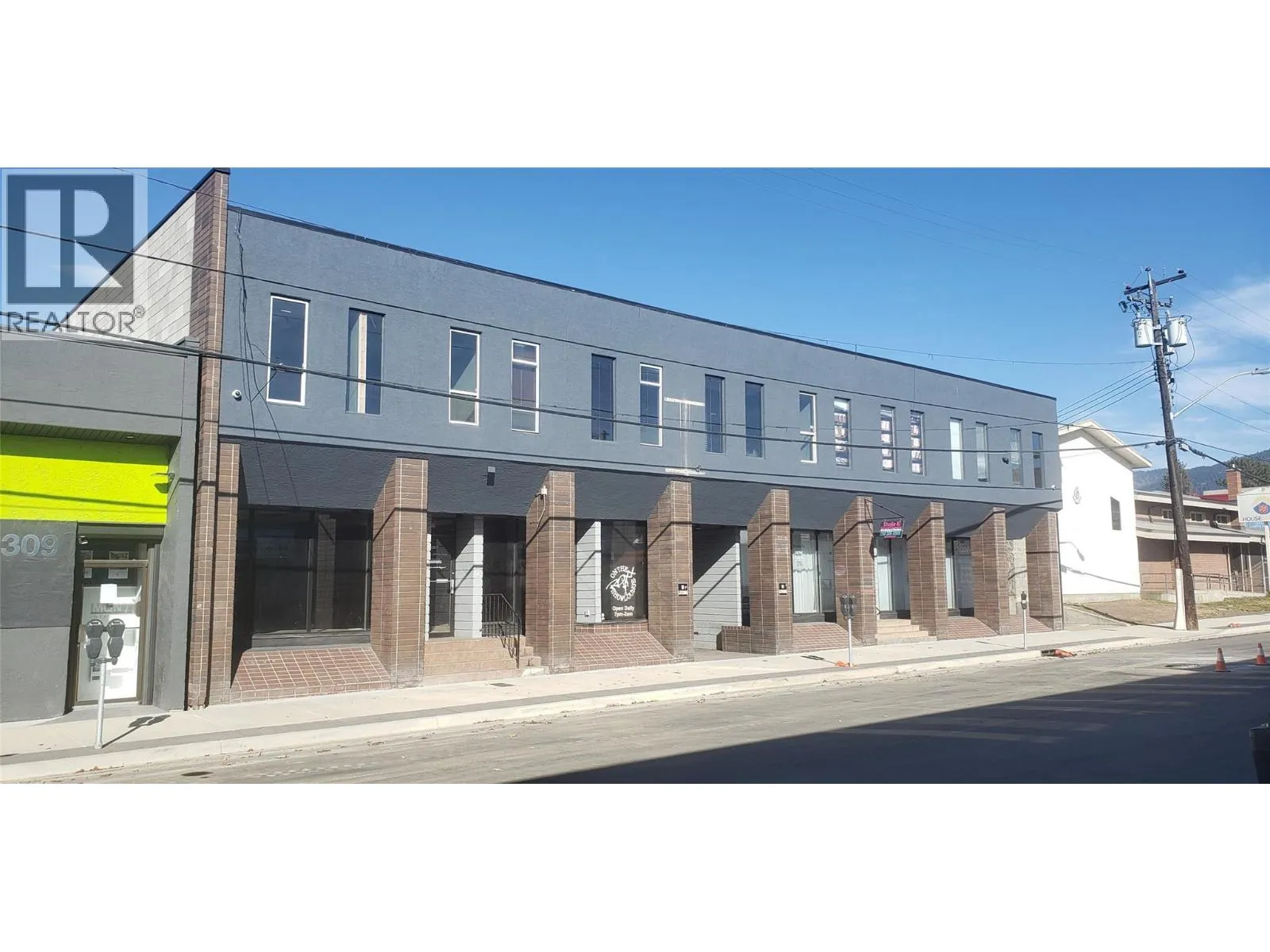 Offices for rent: 3307 32 Avenue Unit# 200, Vernon, British Columbia V1T 5L7