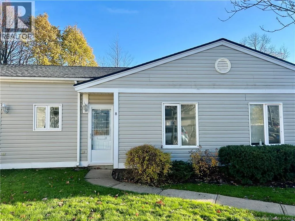 331 Mclaughlin Drive Unit# 8, Moncton, New Brunswick E1A 4R3