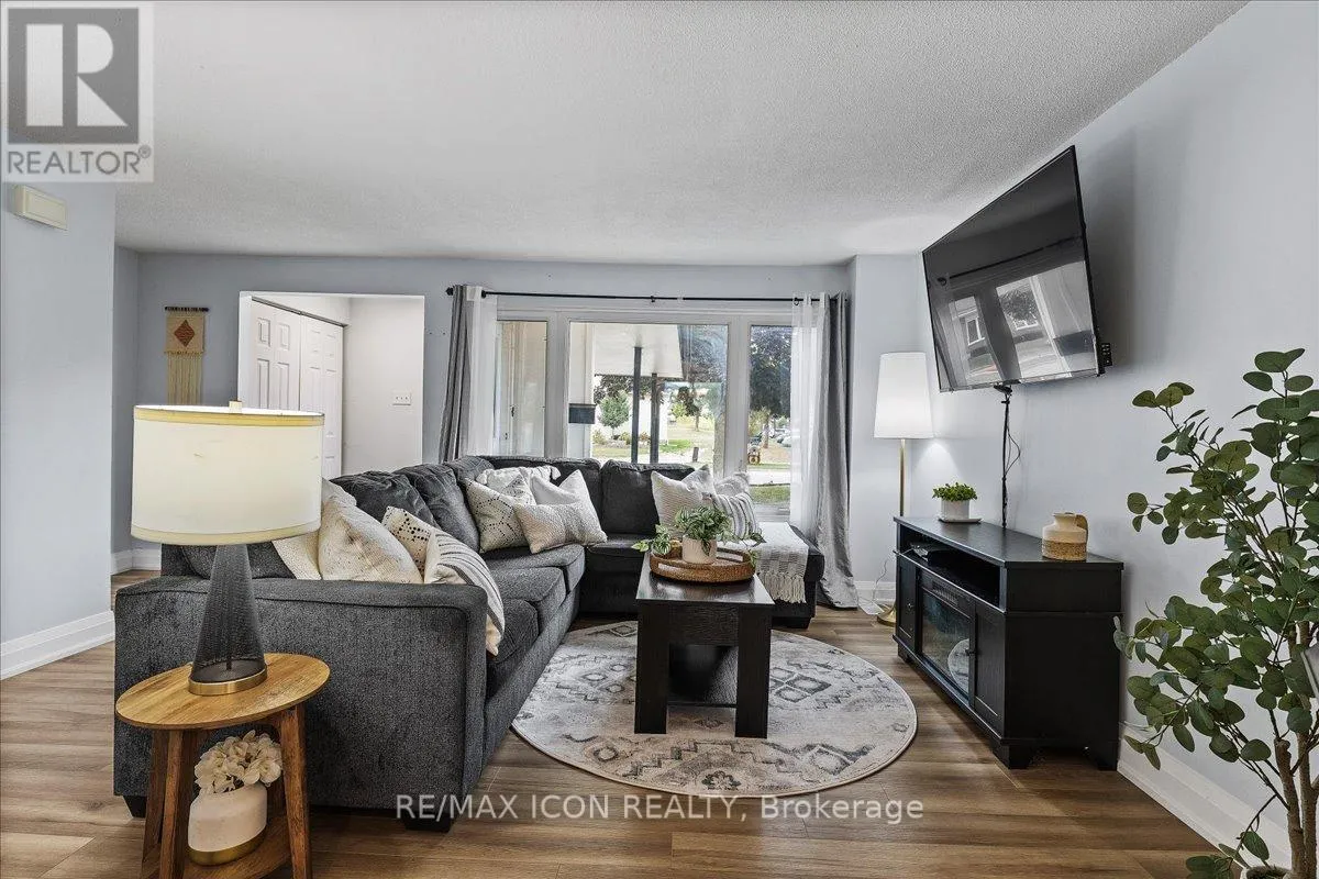 House for rent: 331 Preston Parkway, Cambridge, Ontario N3H 4Z4