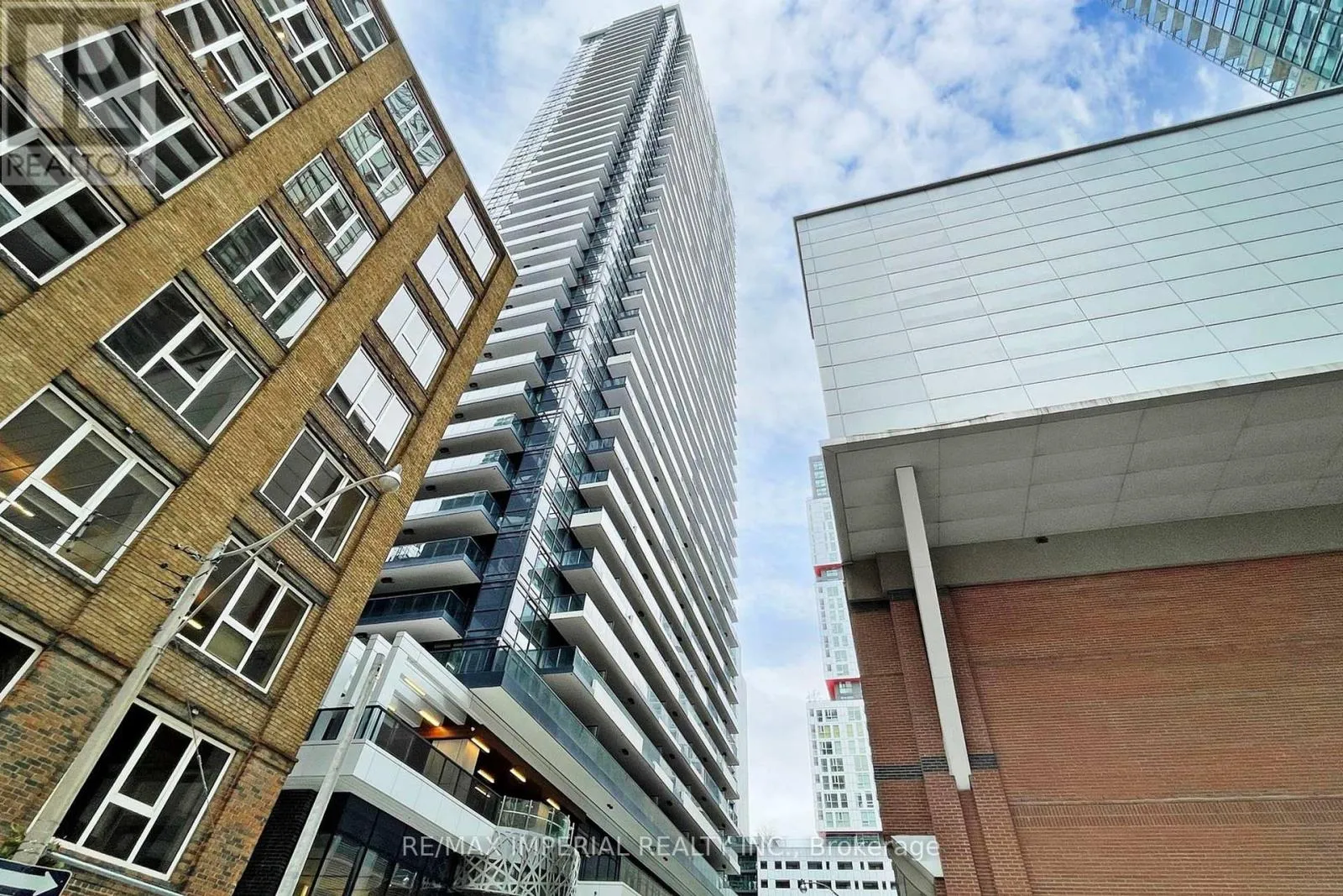 Apartment for rent: 3310 - 38 Widmer Street, Toronto, Ontario M5V 3M6