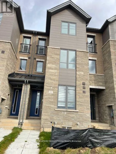 Row / Townhouse for rent: 3315 Sixth Line, Oakville, Ontario L5H 0Z5