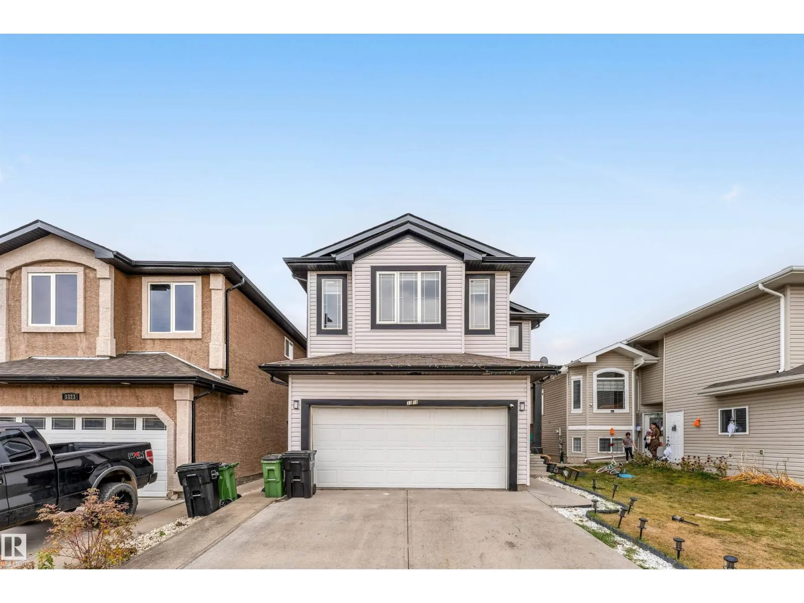 House for rent: 3319 18 St Nw, Edmonton, Alberta T6T 0H4