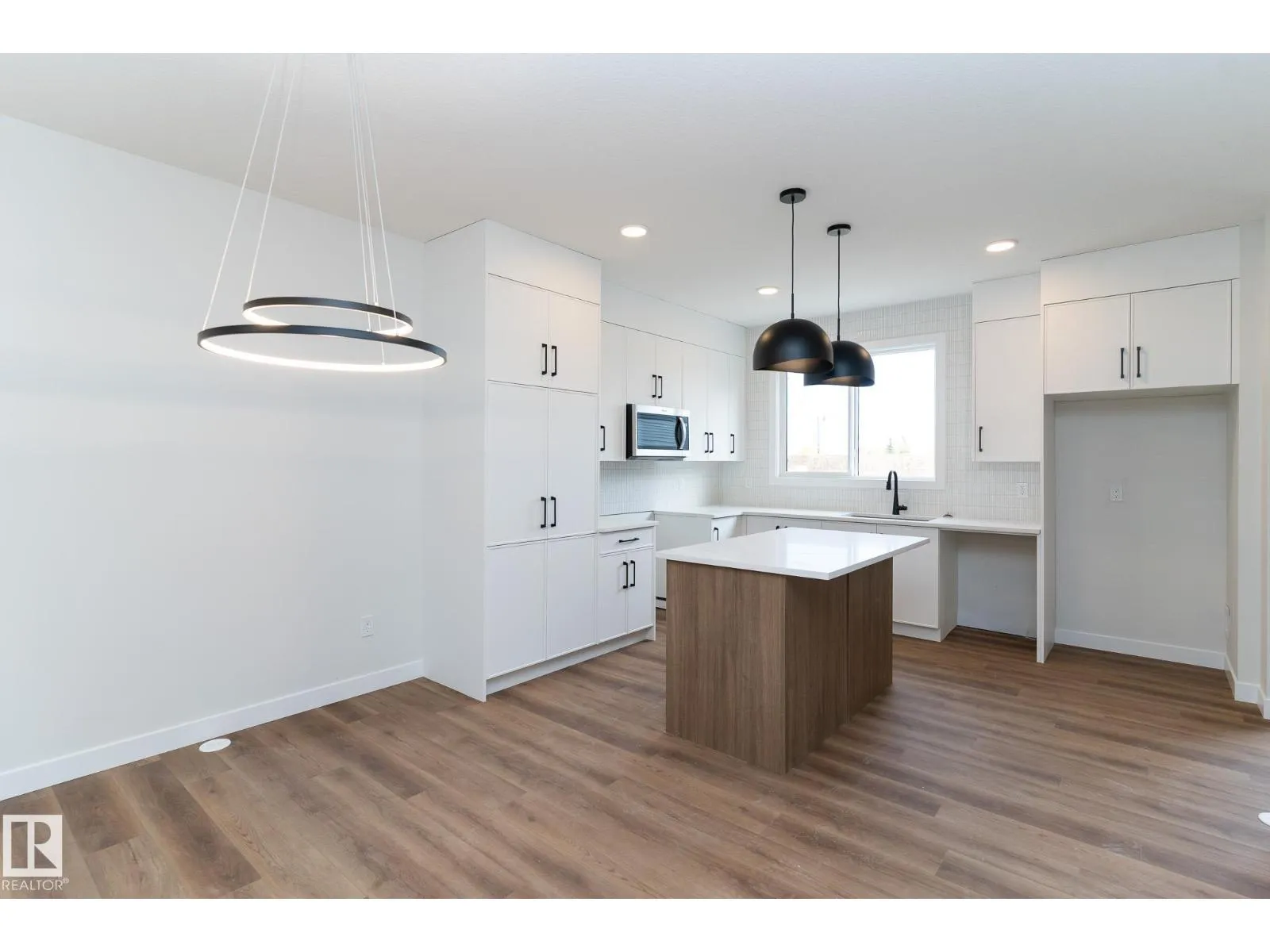 Duplex for rent: 3319 Roy Brown Wy Nw, Edmonton, Alberta T5E 6Z9