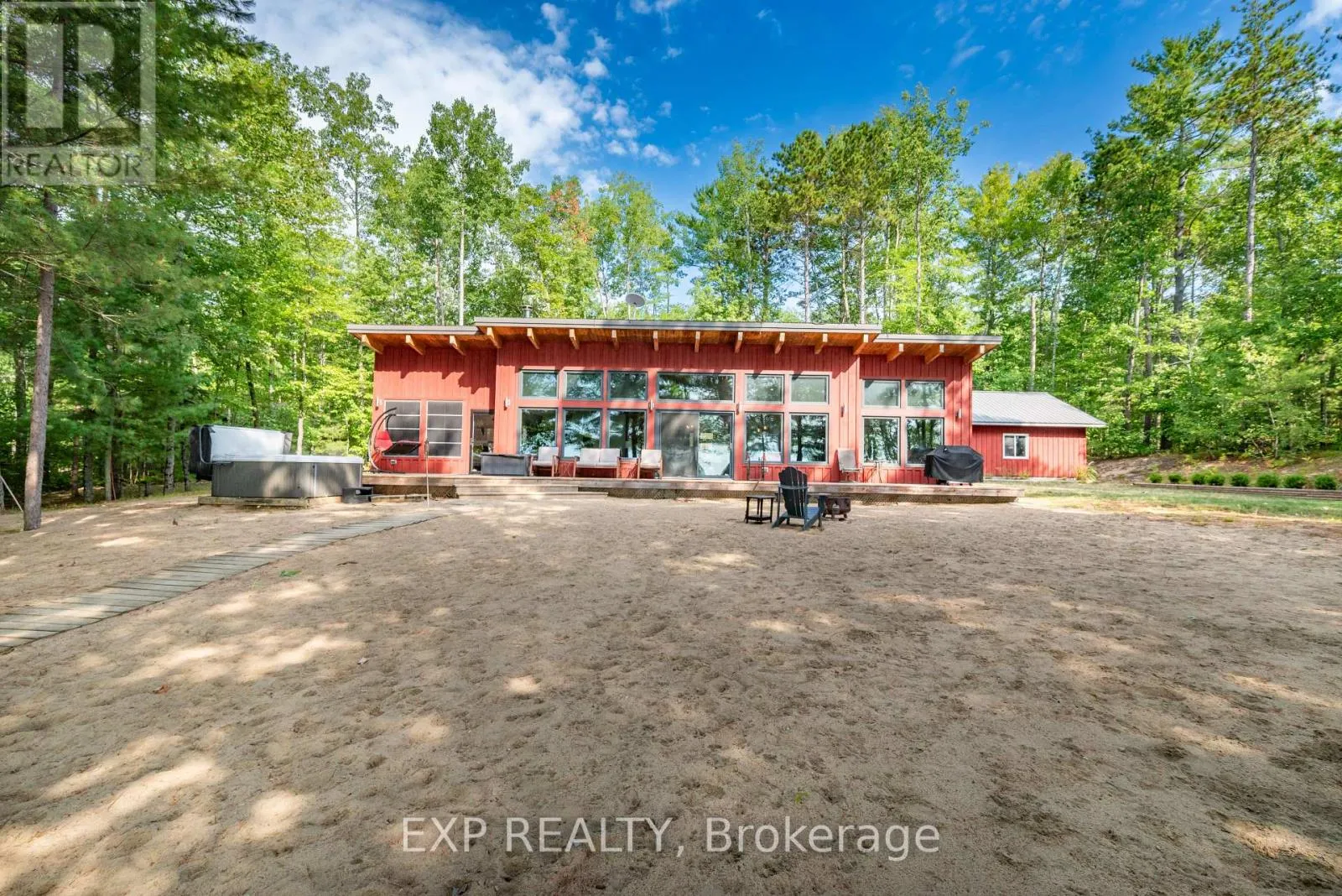 House for rent: 332 Lachlan Lane, Whitewater Region, Ontario K0J 2L0