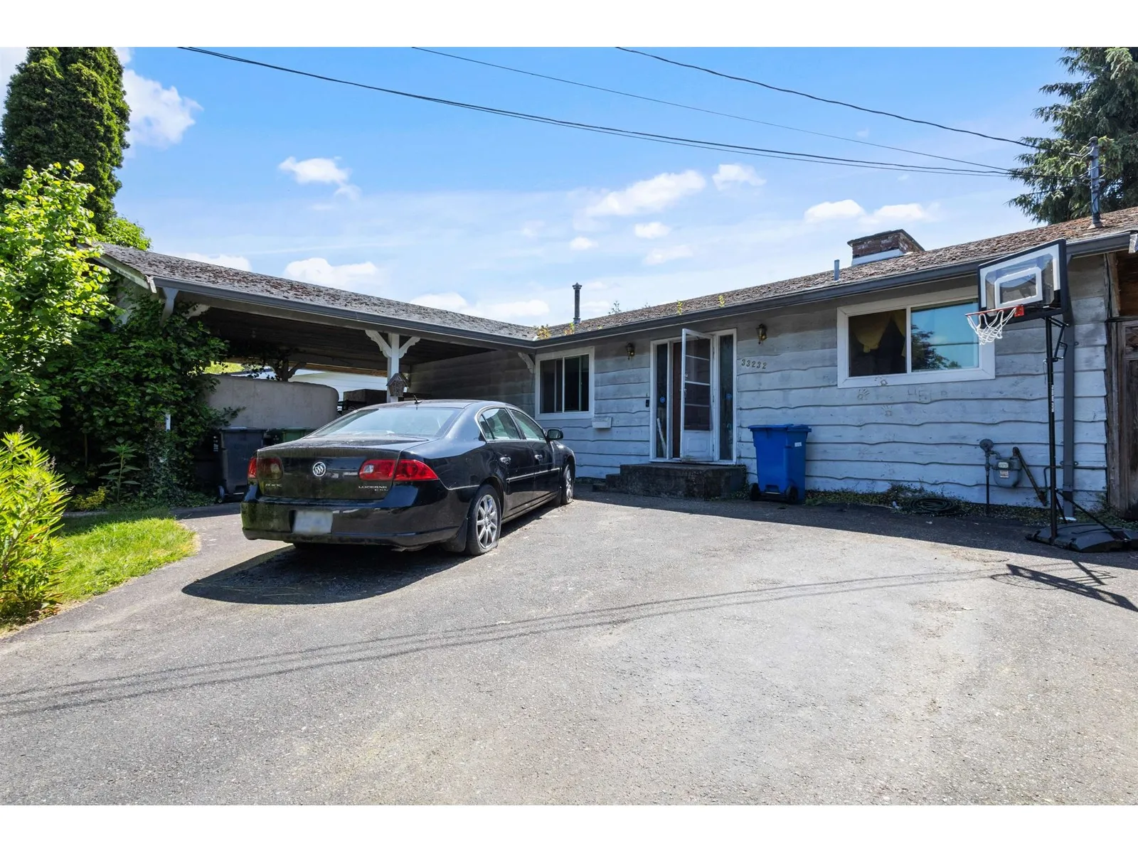 House for rent: 33232 Plaxton Crescent, Abbotsford, British Columbia V2S 1V9