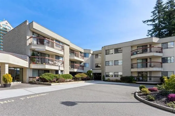 Apartment for rent: 333 31955 Old Yale Road, Abbotsford, British Columbia V2T 4N1