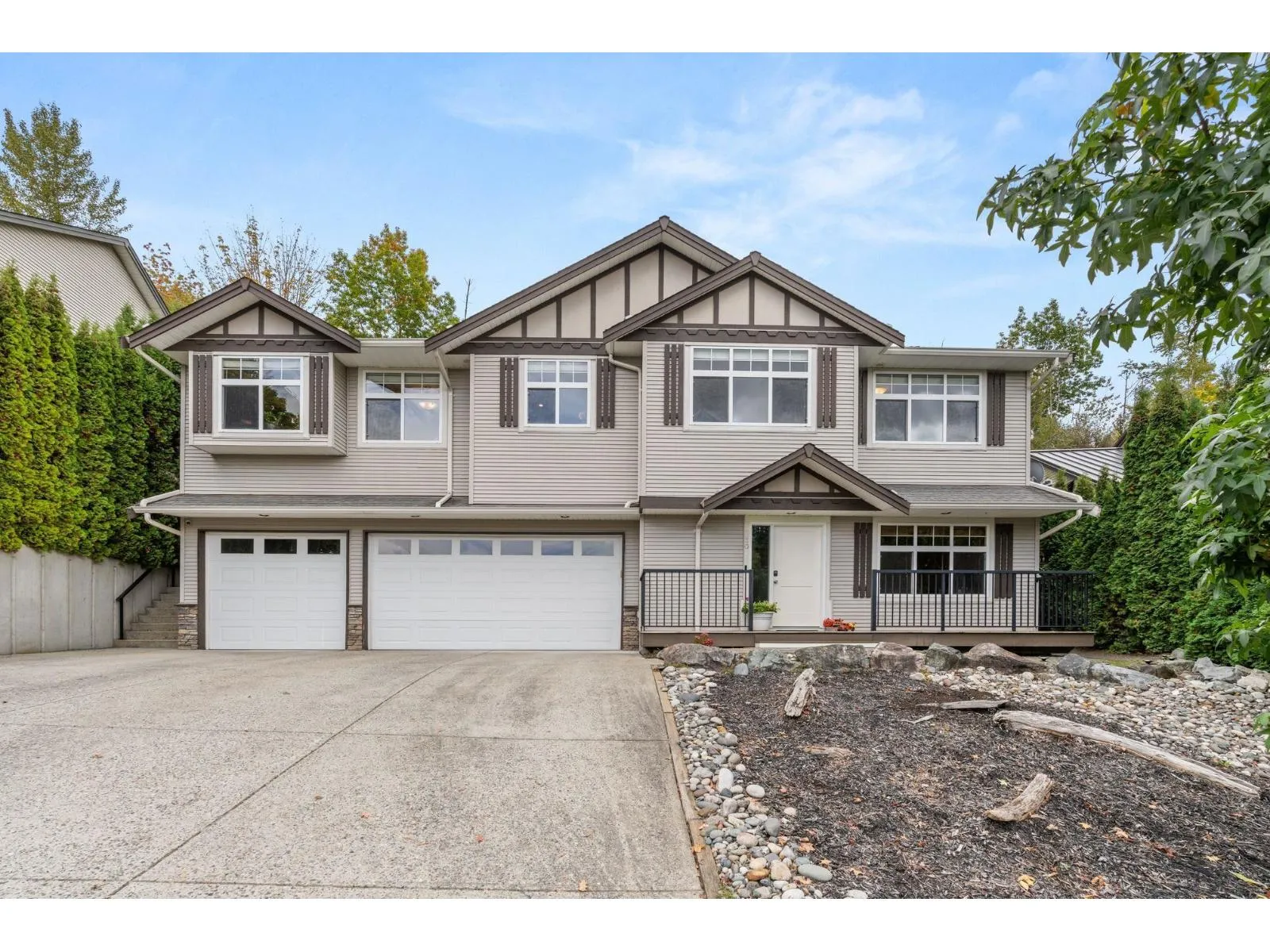 House for rent: 3330 Goldstream Drive, Abbotsford, British Columbia V3G 3B7