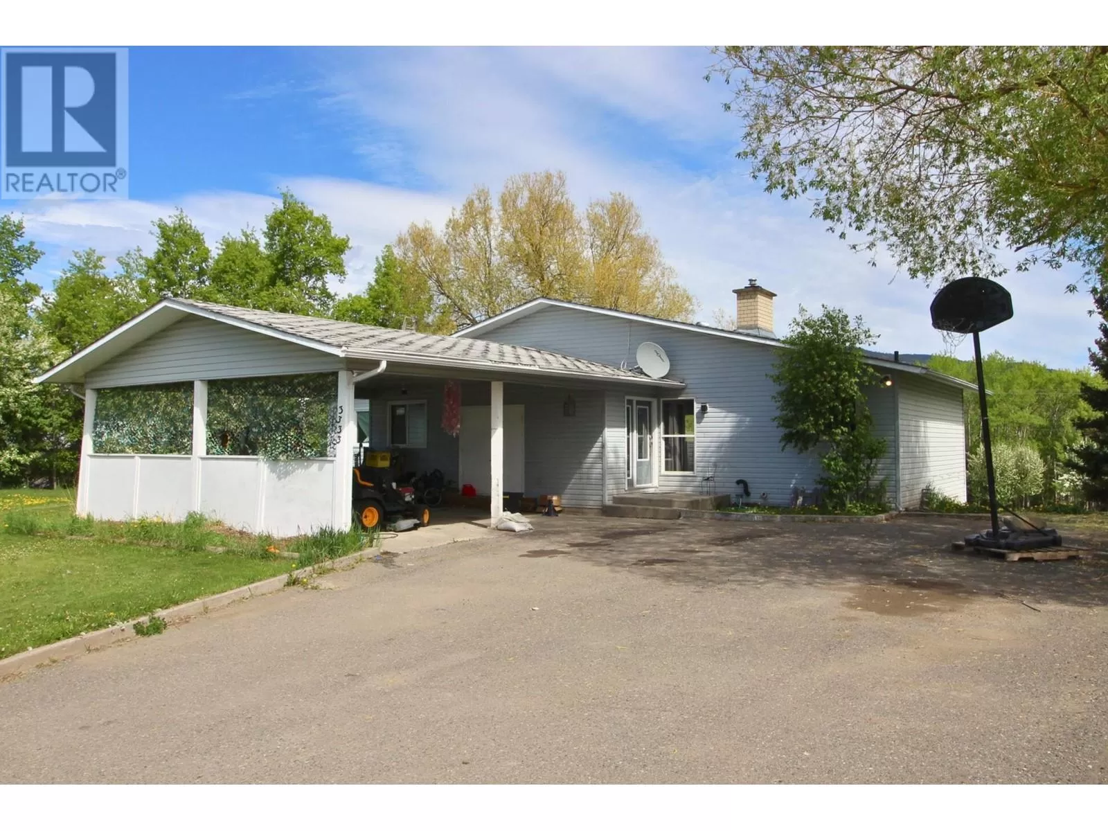 House for rent: 3333 Parish Road, Houston, British Columbia V0J 1Z0