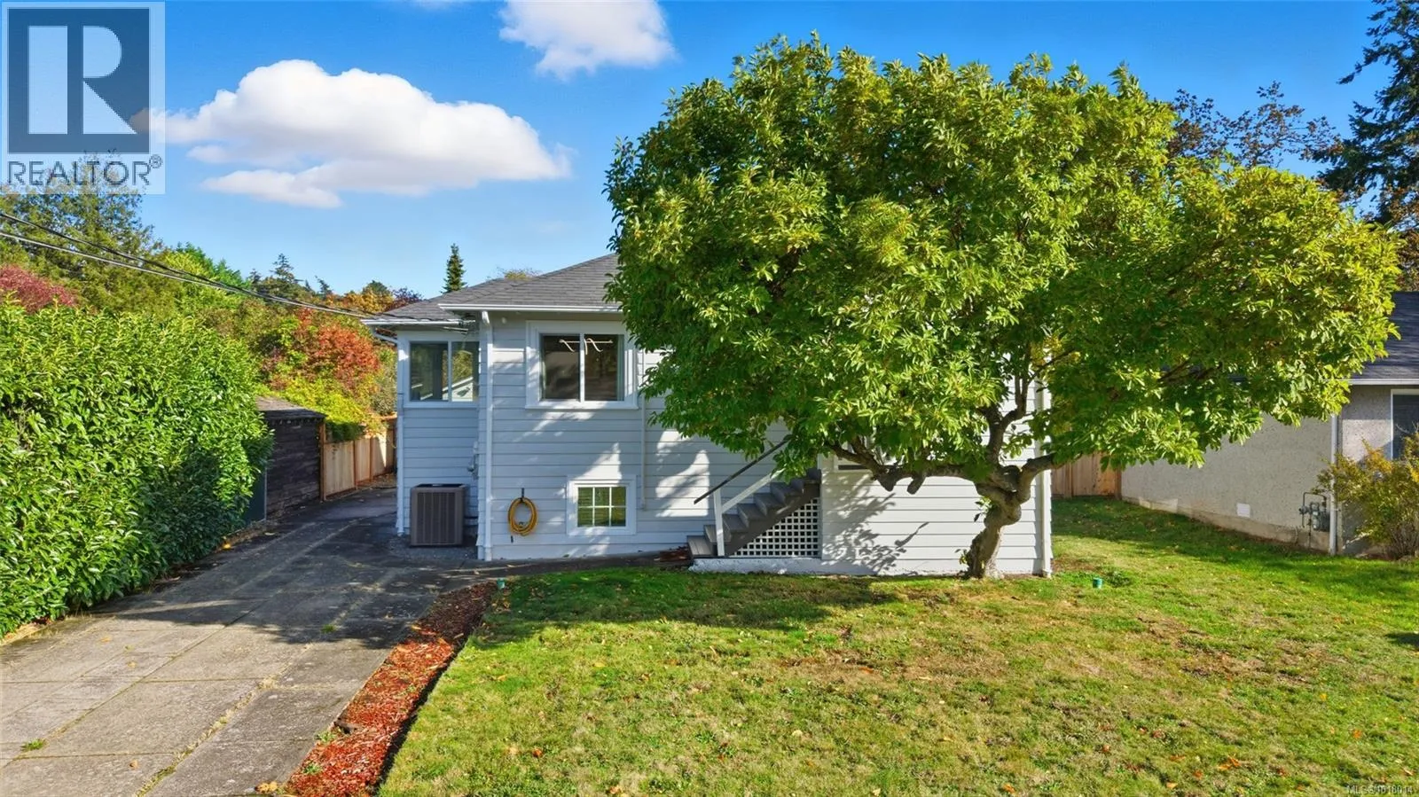 House for rent: 3337 Kingsley St, Saanich, British Columbia V8P 4J8