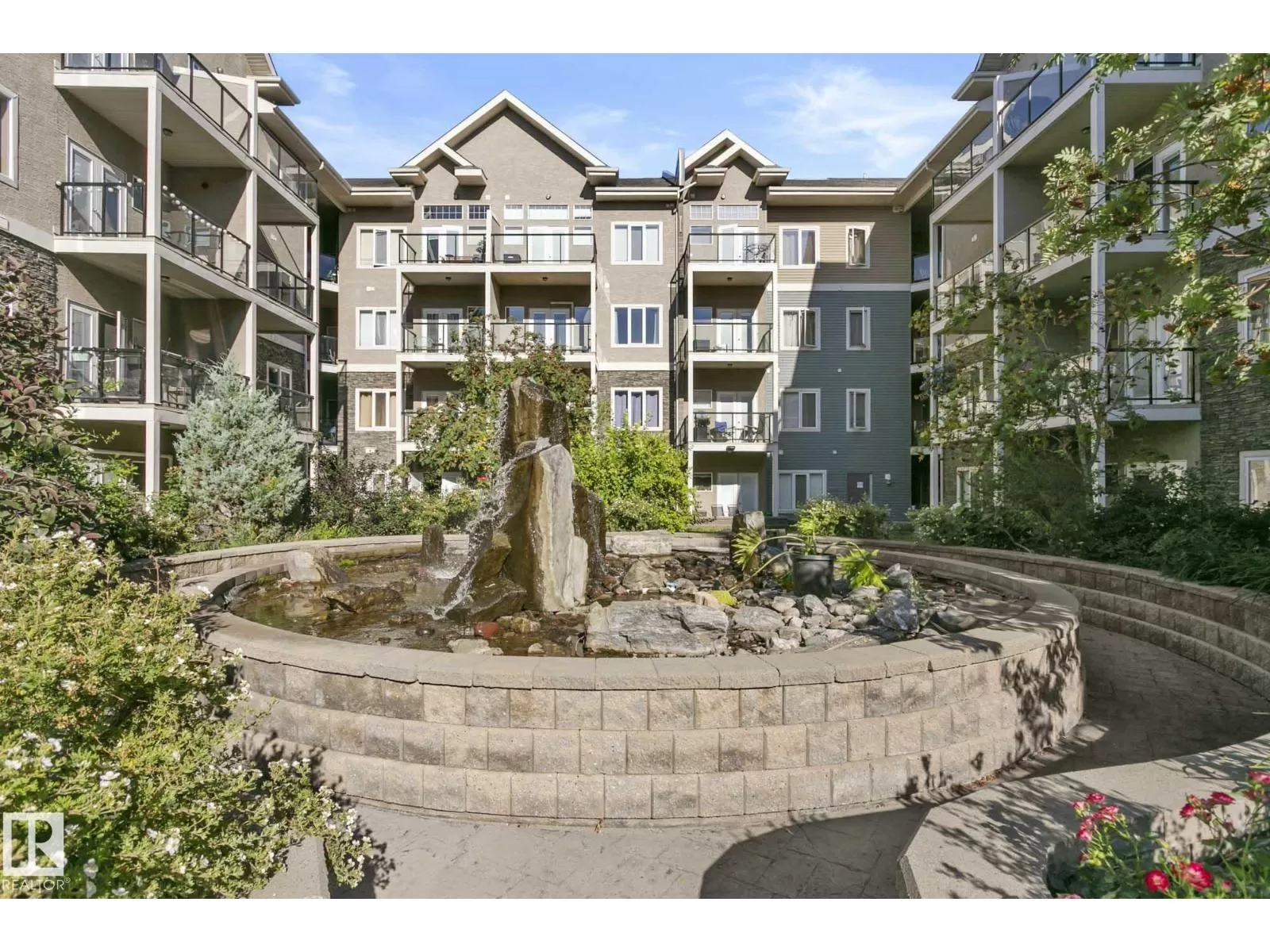 Apartment for rent: #334 10121 80 Av Nw, Edmonton, Alberta T6E 0B9