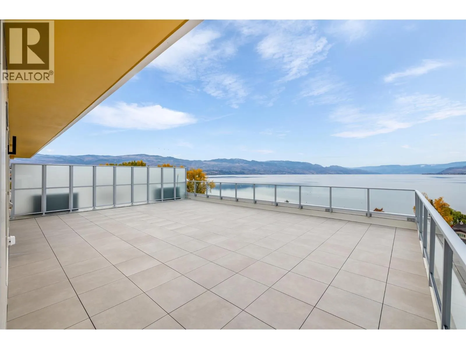Apartment for rent: 3340 Lakeshore Drive Unit# 706, Kelowna, British Columbia V1W 0H6