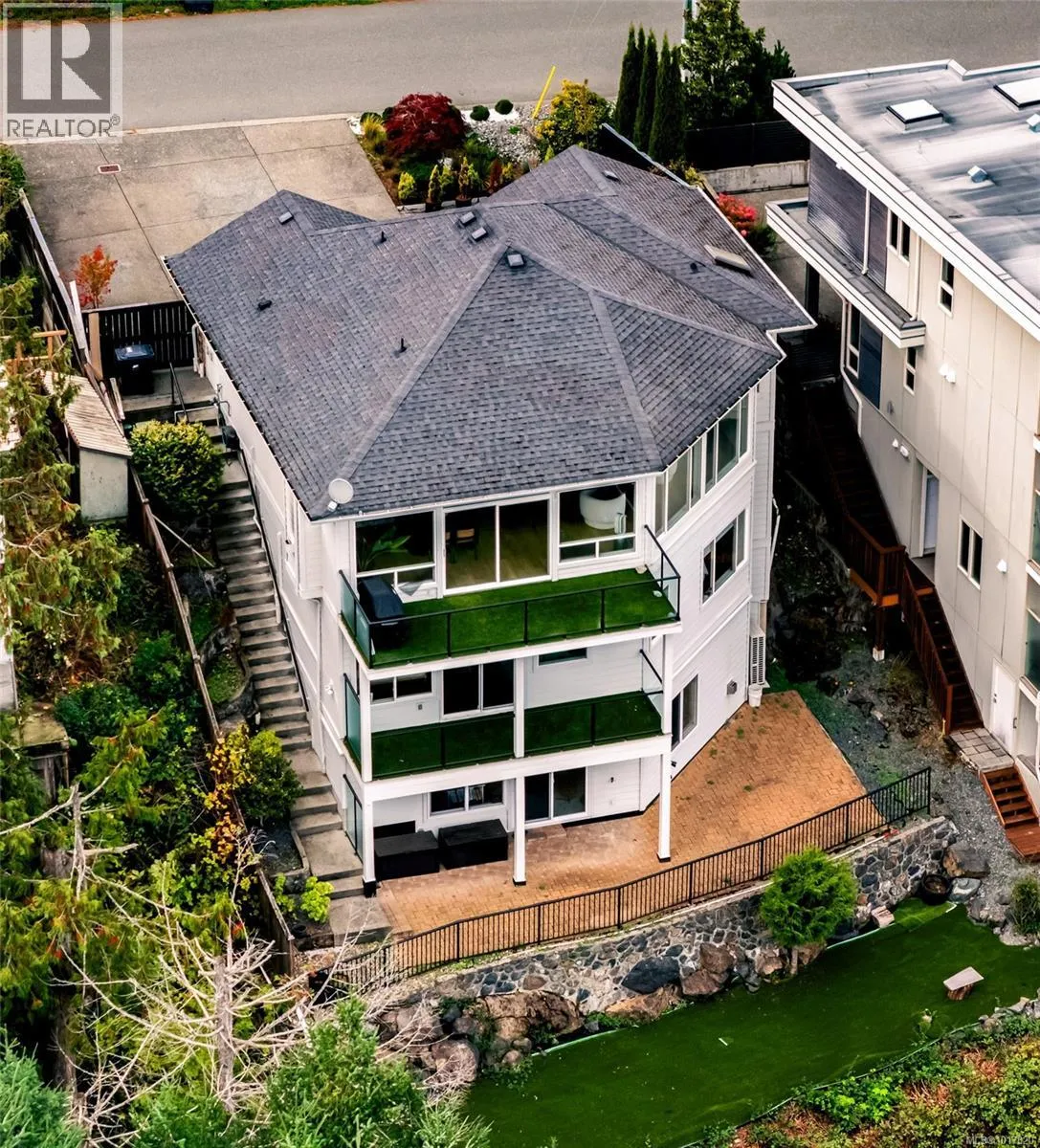 House for rent: 3346 Ravenwood Rd, Colwood, British Columbia V9C 2X4