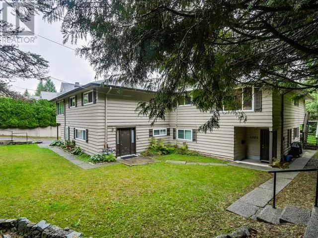 3360 Henry Street, Port Moody, British Columbia V3H 2K5