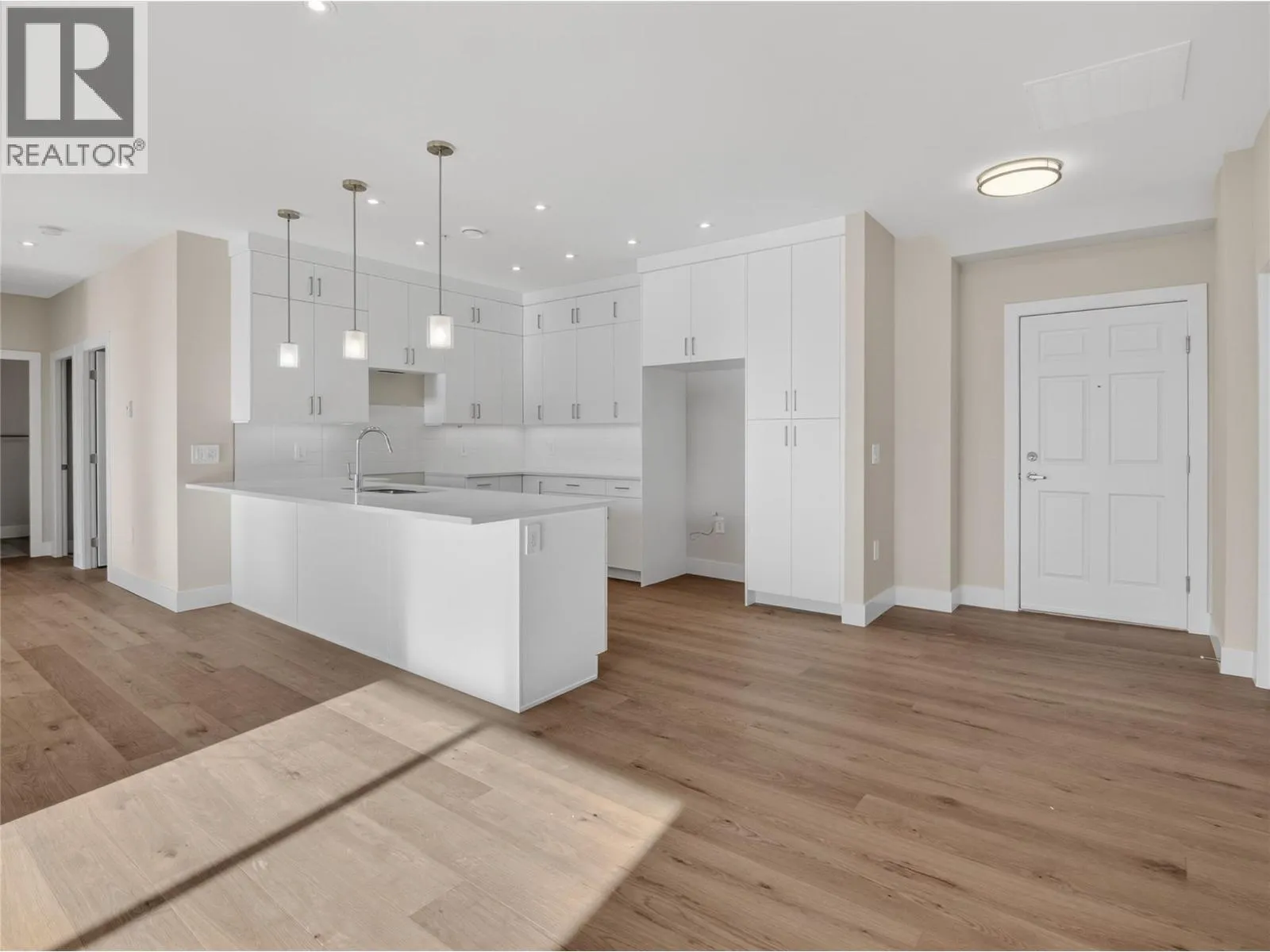 Apartment for rent: 3362 Skaha Lake Road Unit# 1303, Penticton, British Columbia V2A 0J4