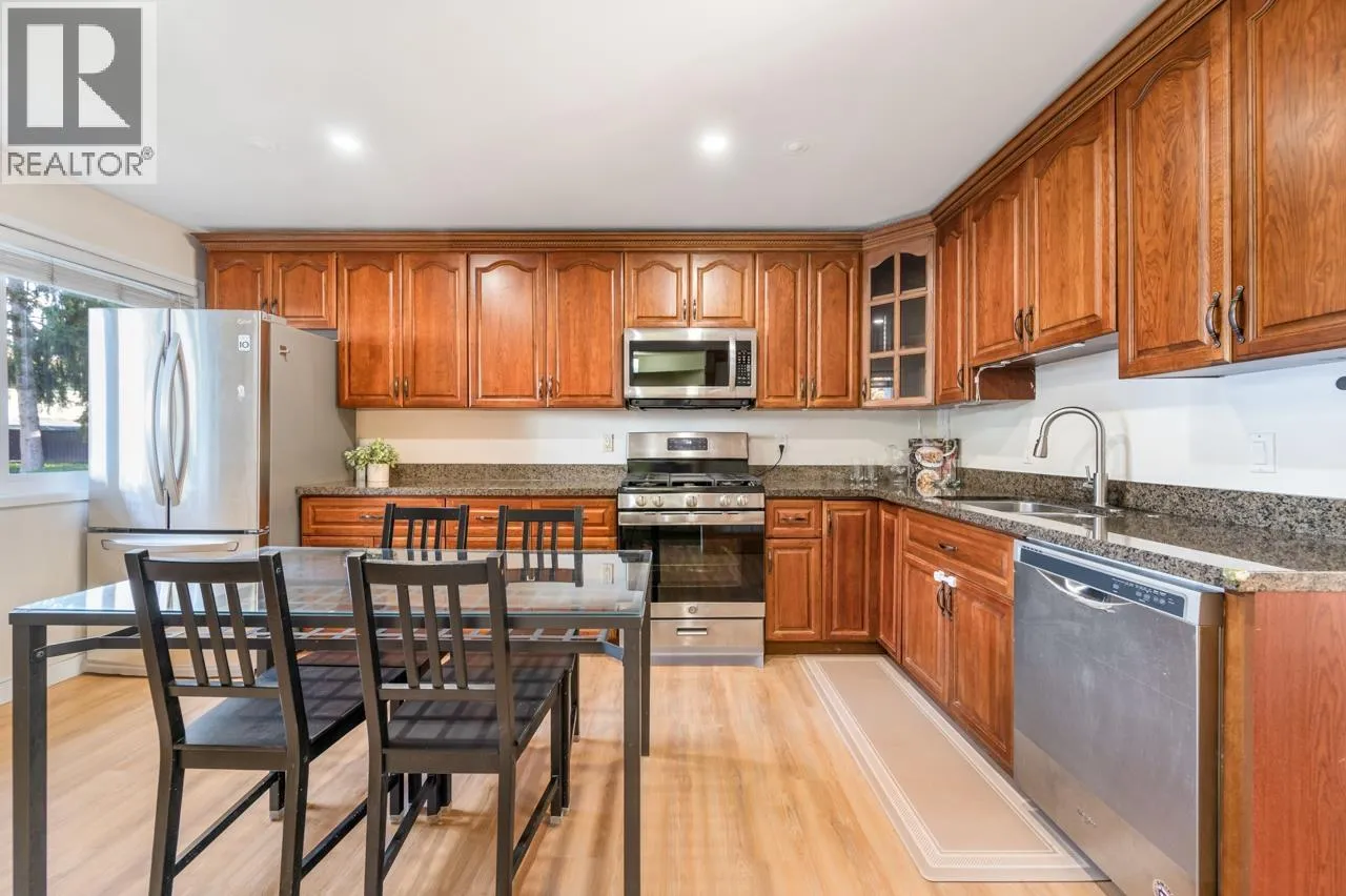 Row / Townhouse for rent: 3365 Ganymede Drive, Burnaby, British Columbia V3J 1A5