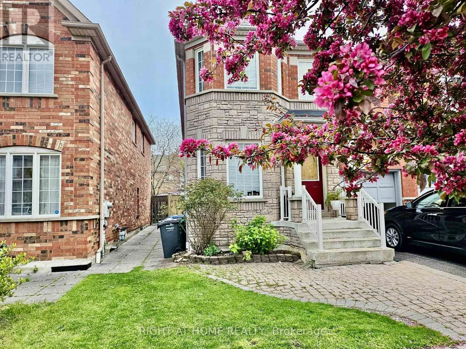 House for rent: 3366 Covent Crescent, Mississauga, Ontario L5M 7K6