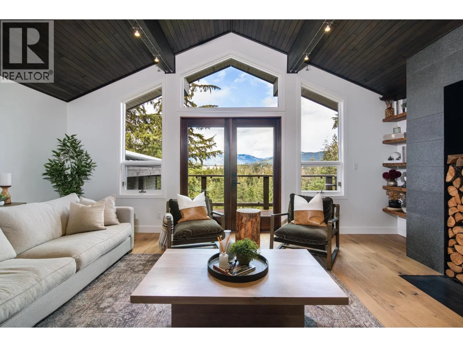 House for rent: 3369 Panorama Ridge, Whistler, British Columbia V8E 0B8