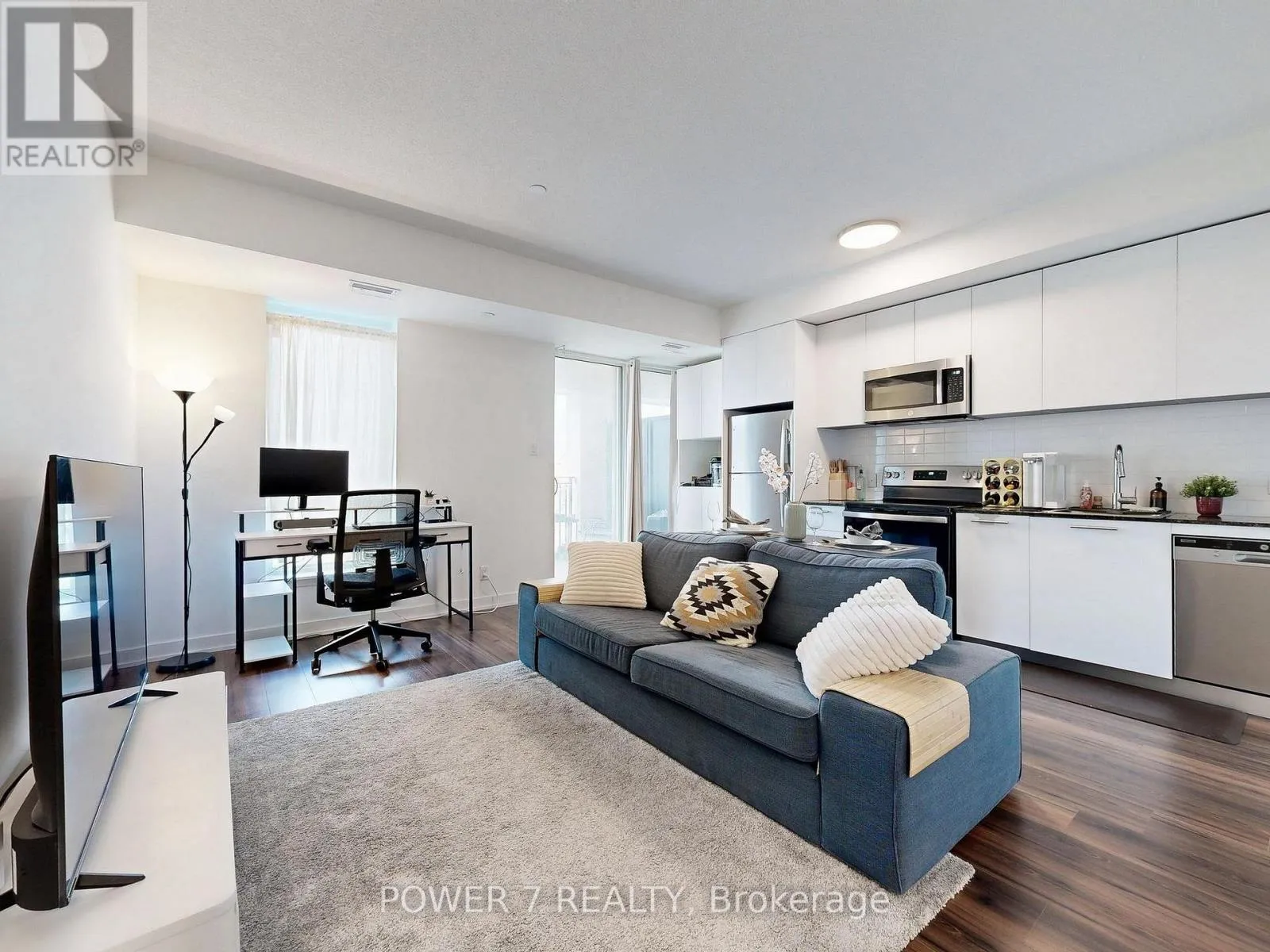 Apartment for rent: 337 - 101 Cathedral High Street, Markham, Ontario L6C 3L8