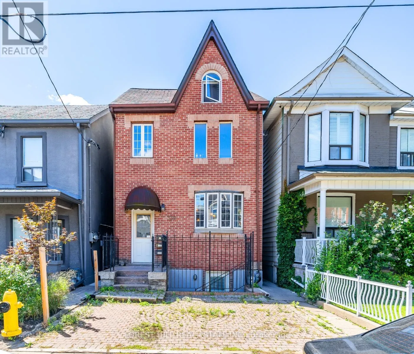 Other for rent: 338 Euclid Avenue, Toronto, Ontario M6J 2K2